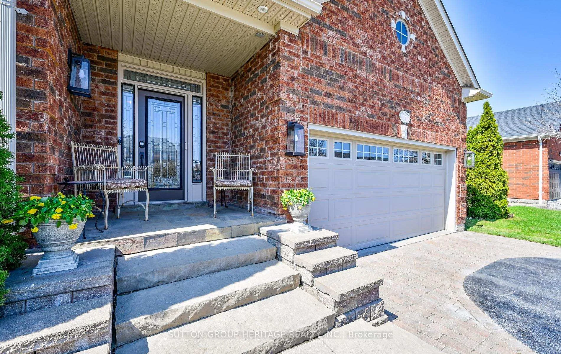 Photo 2 of 22 Ash Green Lane, Uxbridge — HOMEH