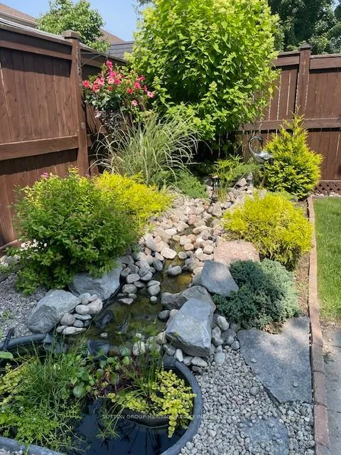 Photo 7 of 22 Ash Green Lane, Uxbridge — HOMEH