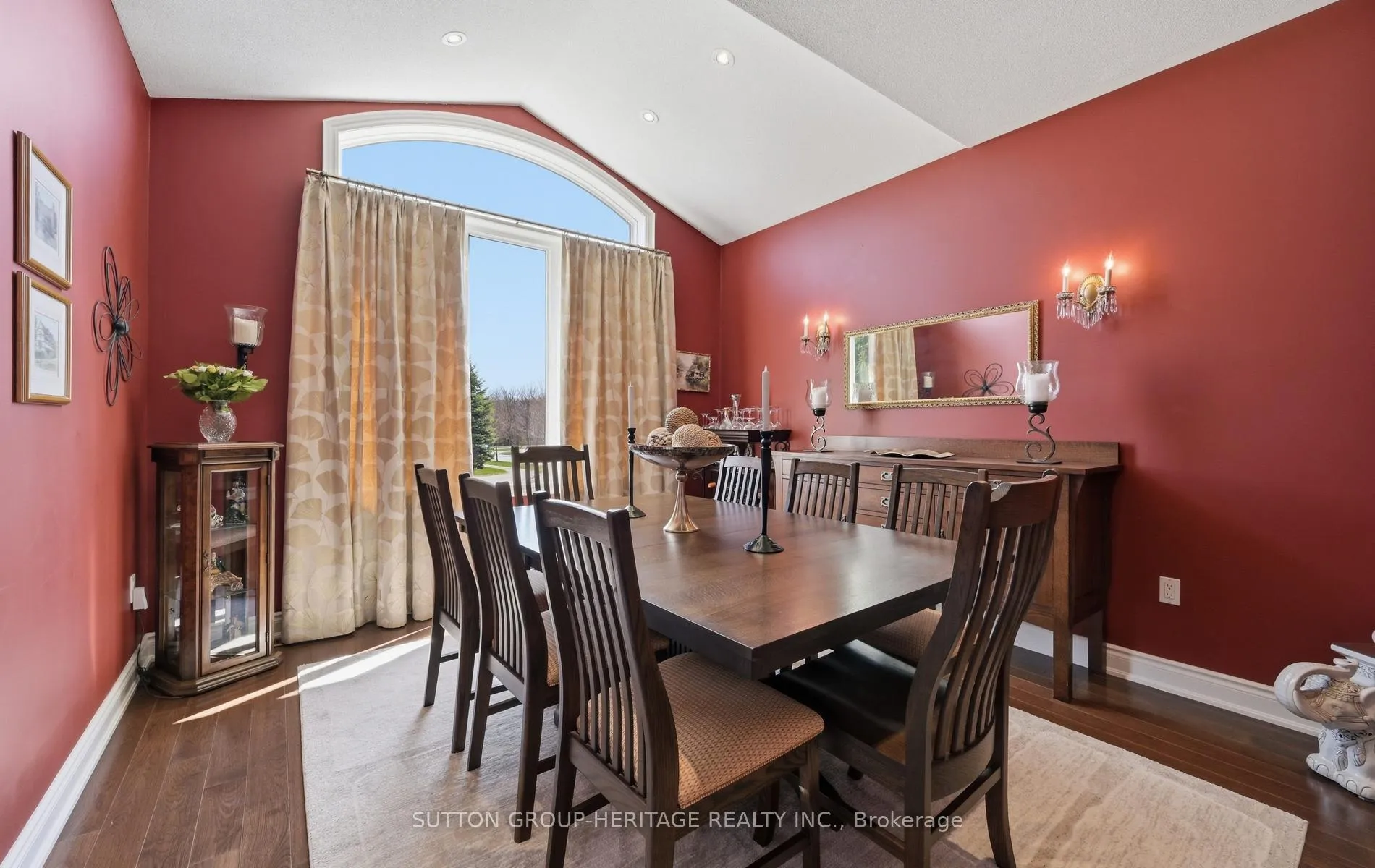 Photo 18 of 22 Ash Green Lane, Uxbridge — HOMEH