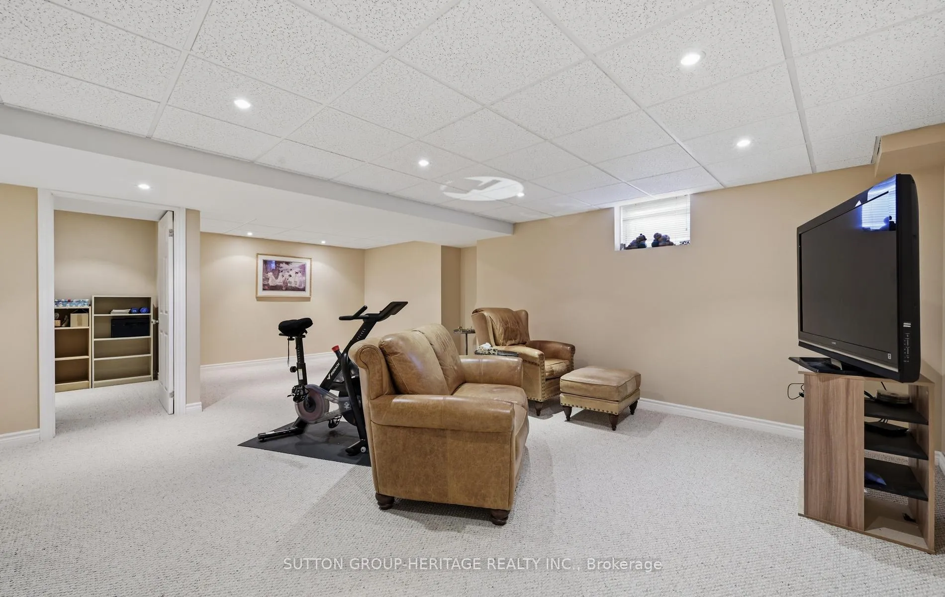 Photo 25 of 22 Ash Green Lane, Uxbridge — HOMEH