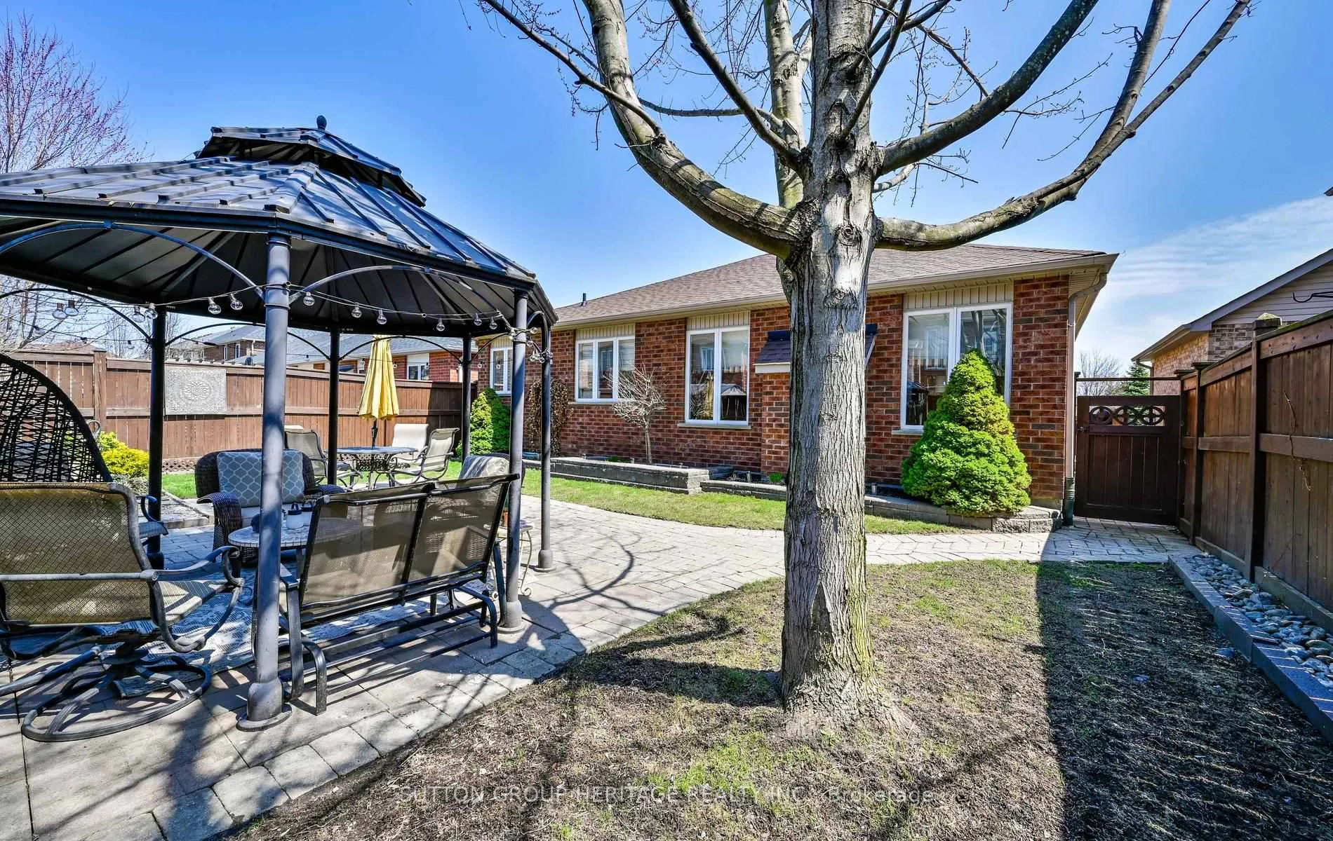Photo 32 of 22 Ash Green Lane, Uxbridge — HOMEH