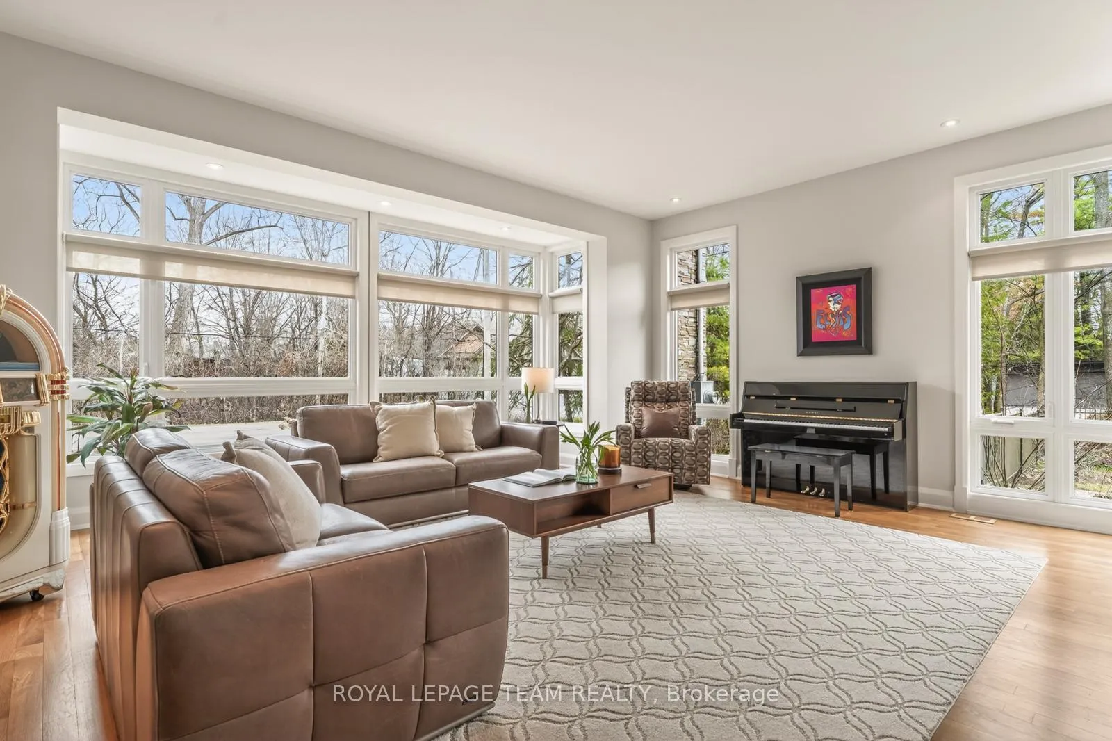 Photo 4 of 17 Kaymar Drive, Ottawa, Rothwell Heights — HOMEH