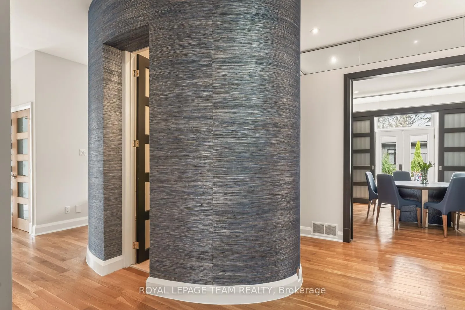 Photo 9 of 17 Kaymar Drive, Ottawa, Rothwell Heights — HOMEH