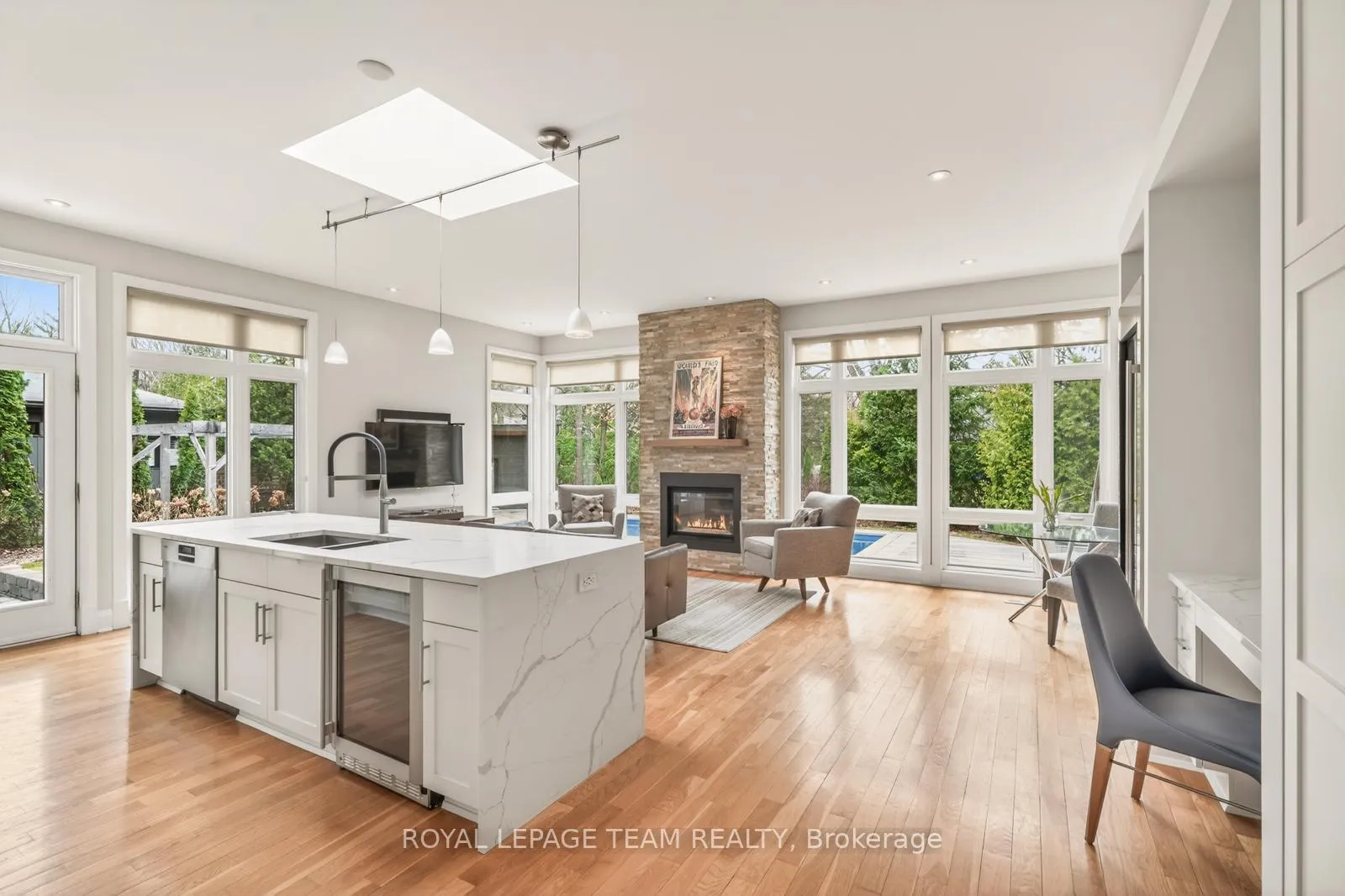 Photo 13 of 17 Kaymar Drive, Ottawa, Rothwell Heights — HOMEH