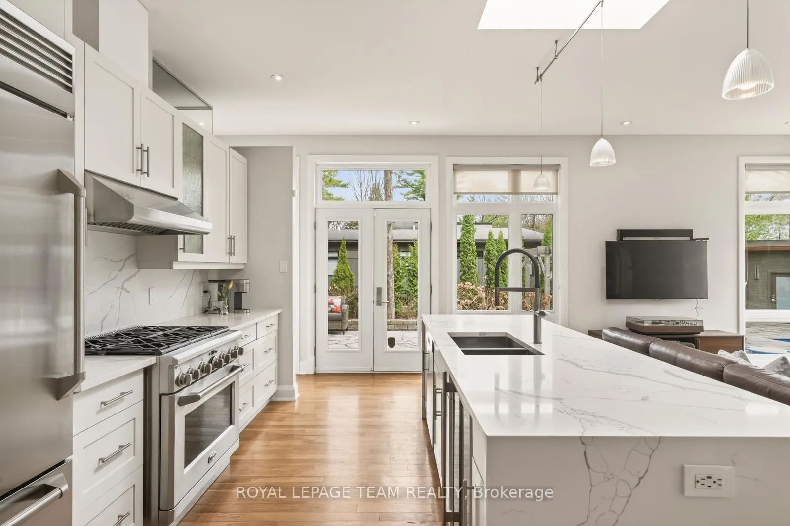 Photo 14 of 17 Kaymar Drive, Ottawa, Rothwell Heights — HOMEH