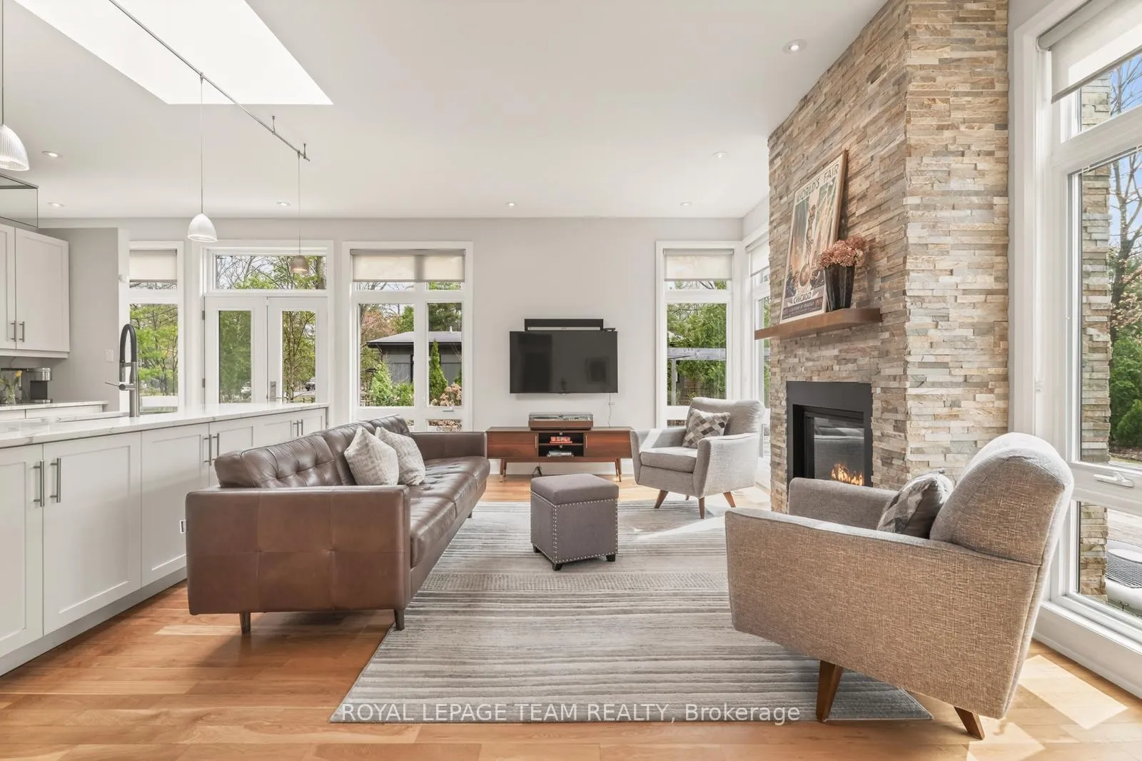 Photo 18 of 17 Kaymar Drive, Ottawa, Rothwell Heights — HOMEH