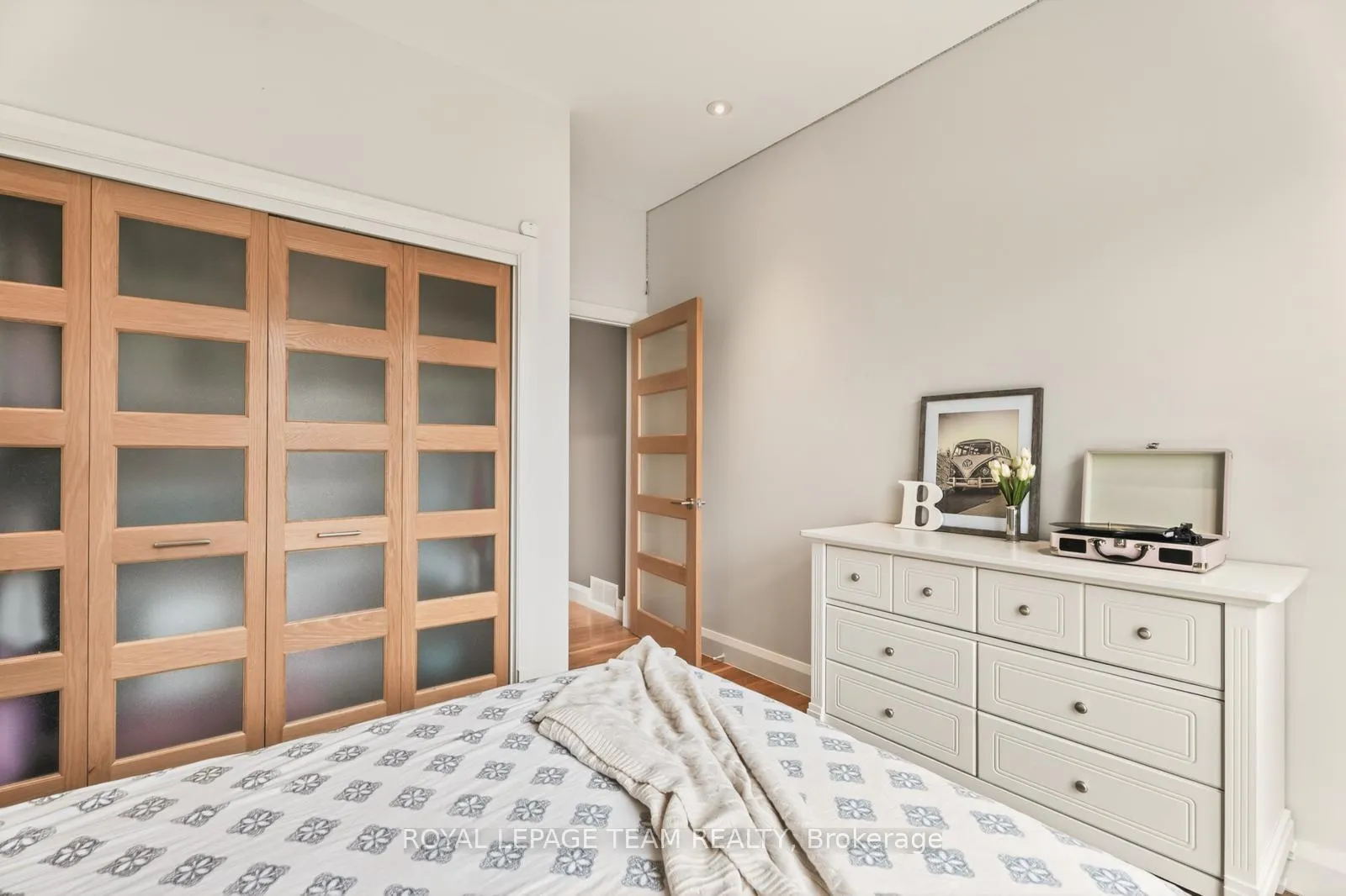 Photo 35 of 17 Kaymar Drive, Ottawa, Rothwell Heights — HOMEH
