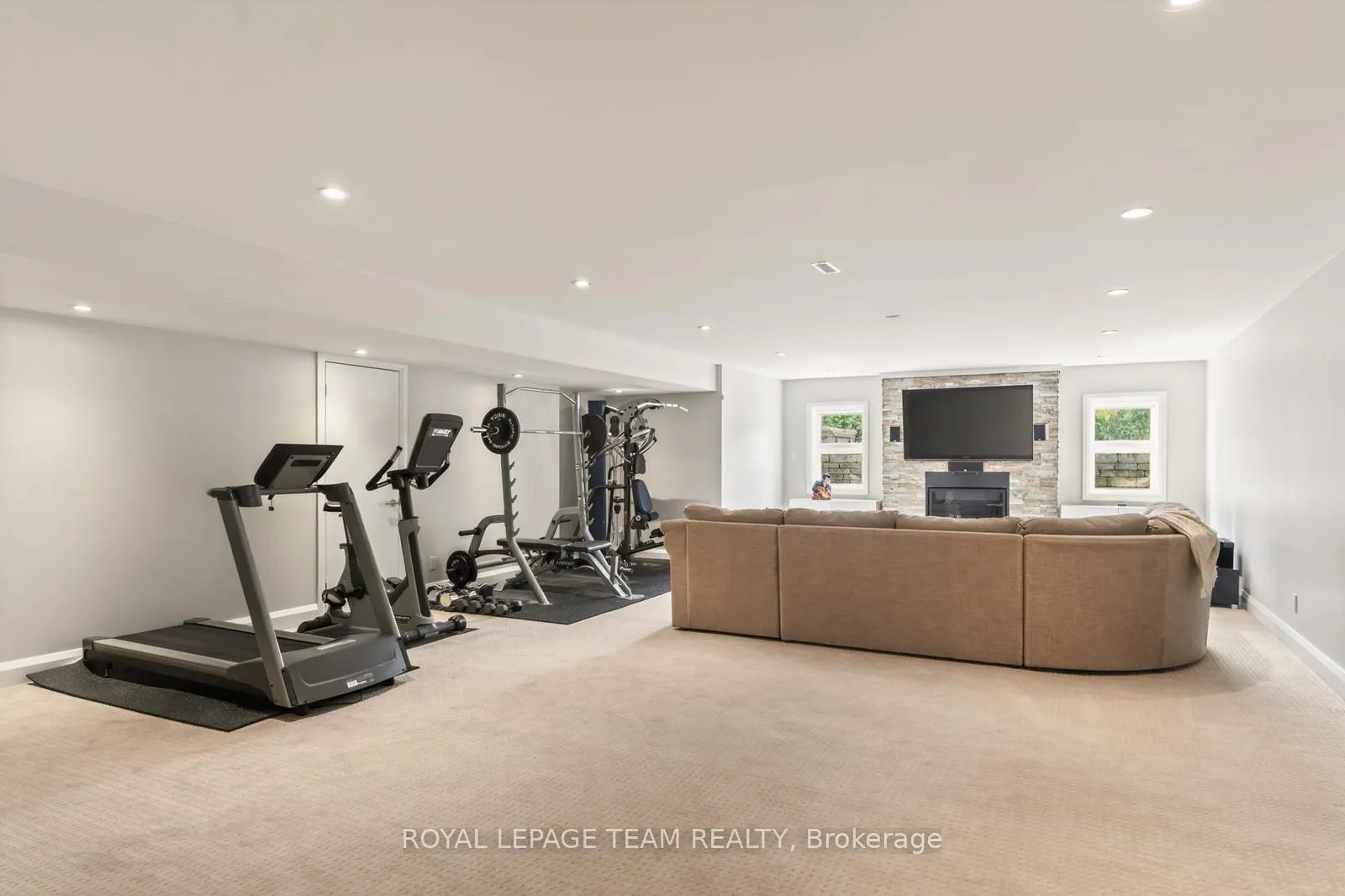 Photo 38 of 17 Kaymar Drive, Ottawa, Rothwell Heights — HOMEH