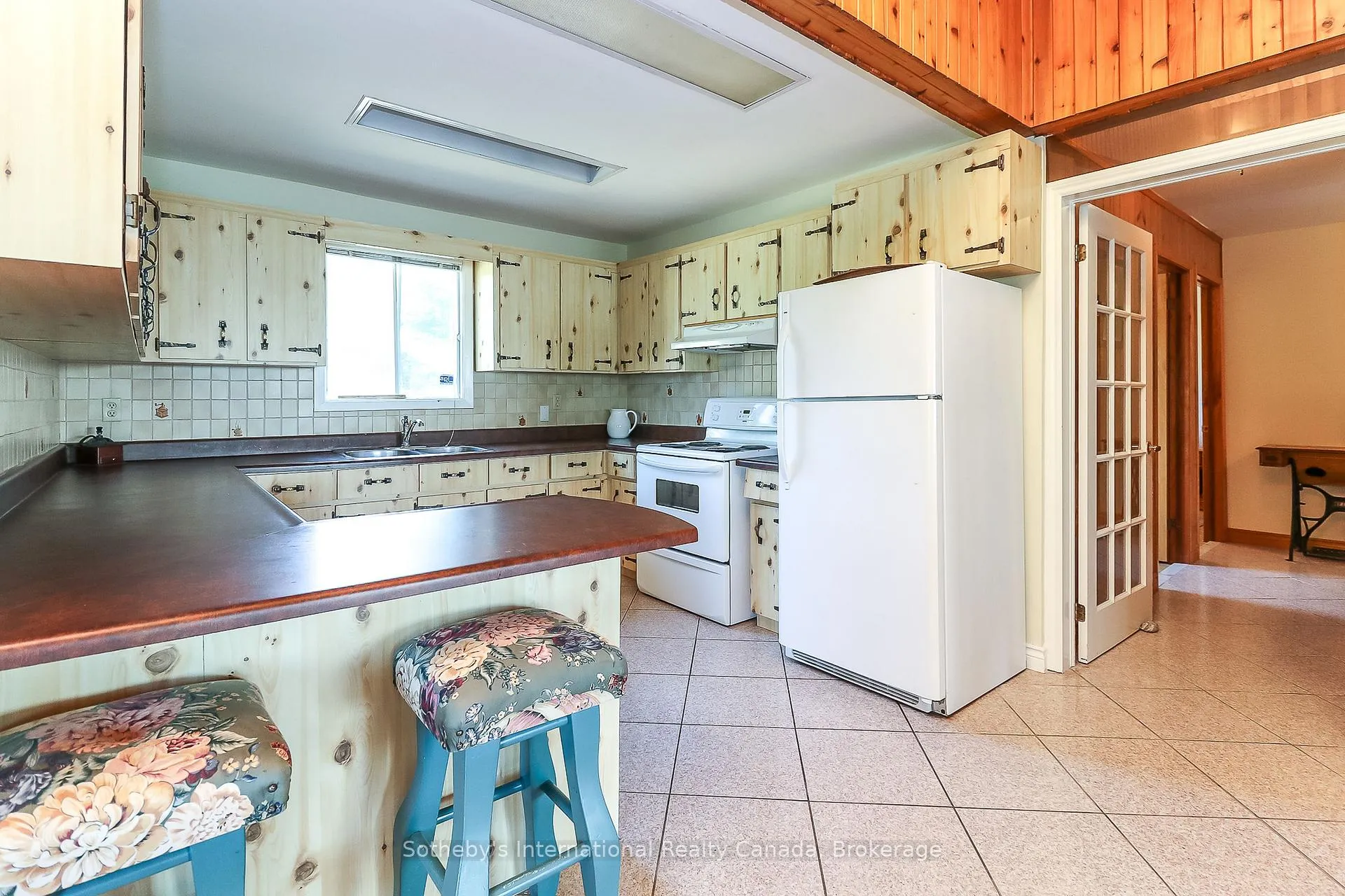 Photo 15 of 14 James Street, Tiny, Rural Tiny — HOMEH