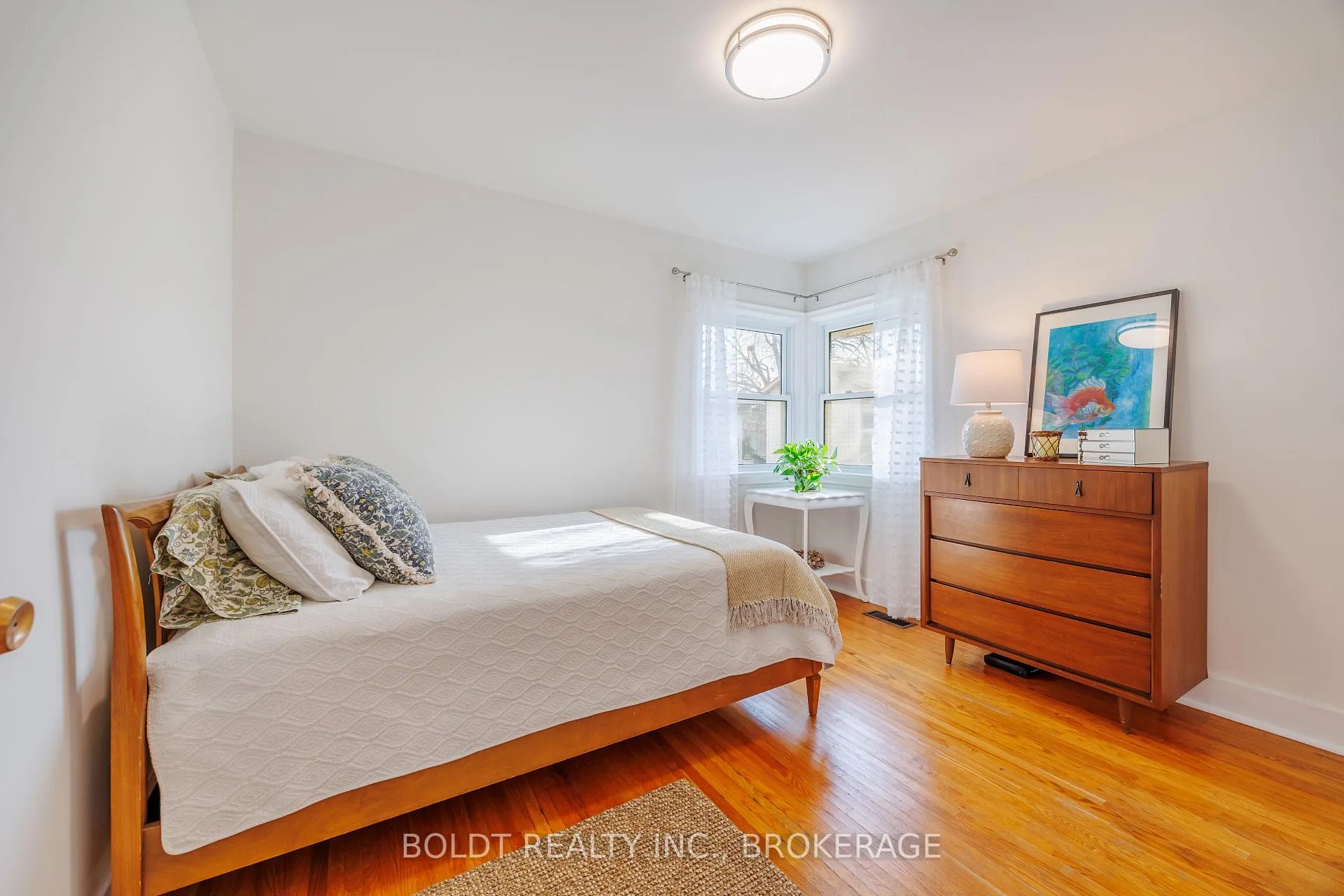 Photo 17 of 6 Mountainview Drive, St. Catharines, Glendale/Glenridge — HOMEH