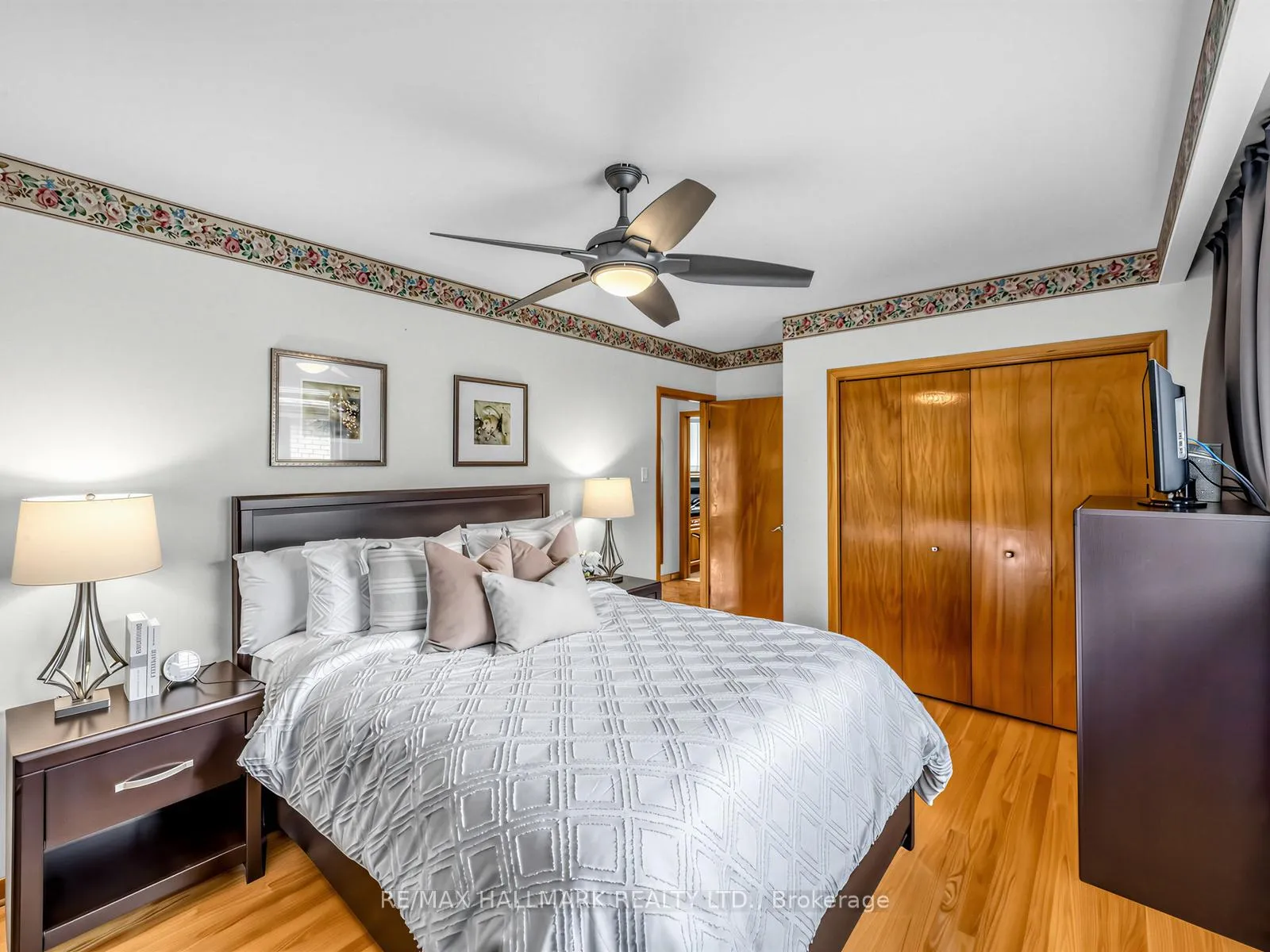 Photo 13 of 1649 Carletta Drive, Mississauga, Lakeview — HOMEH