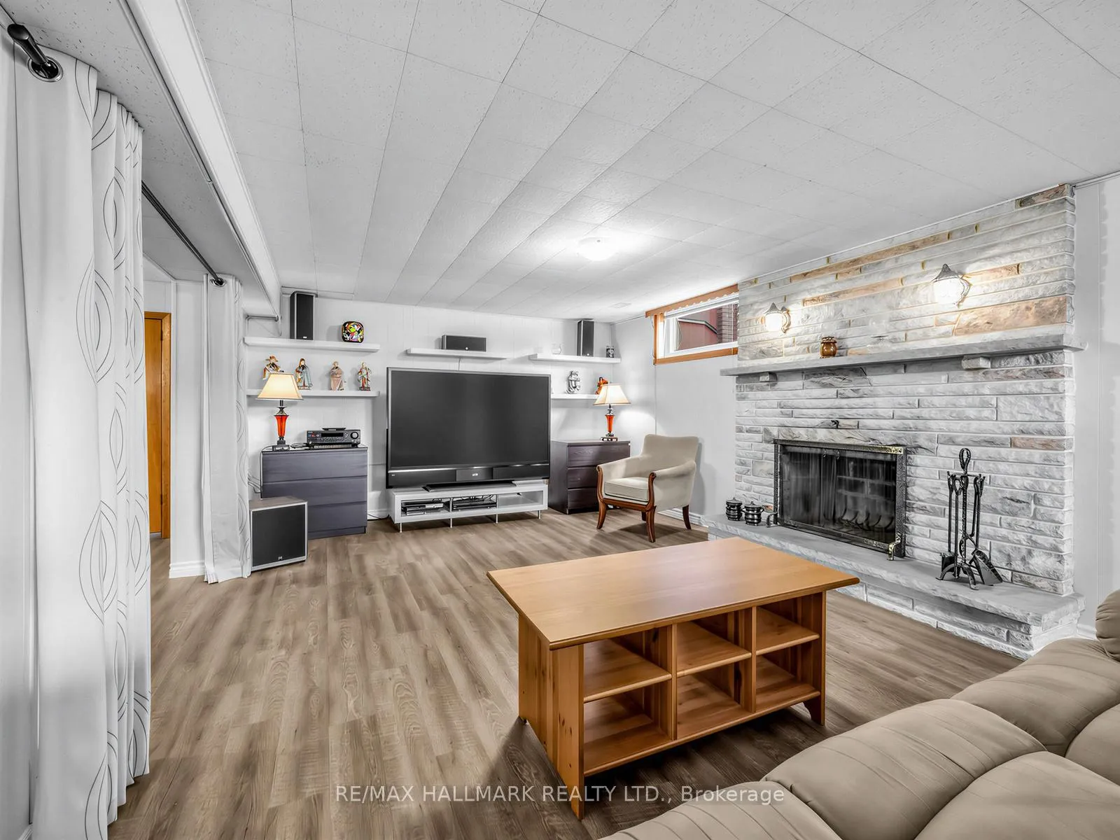 Photo 24 of 1649 Carletta Drive, Mississauga, Lakeview — HOMEH