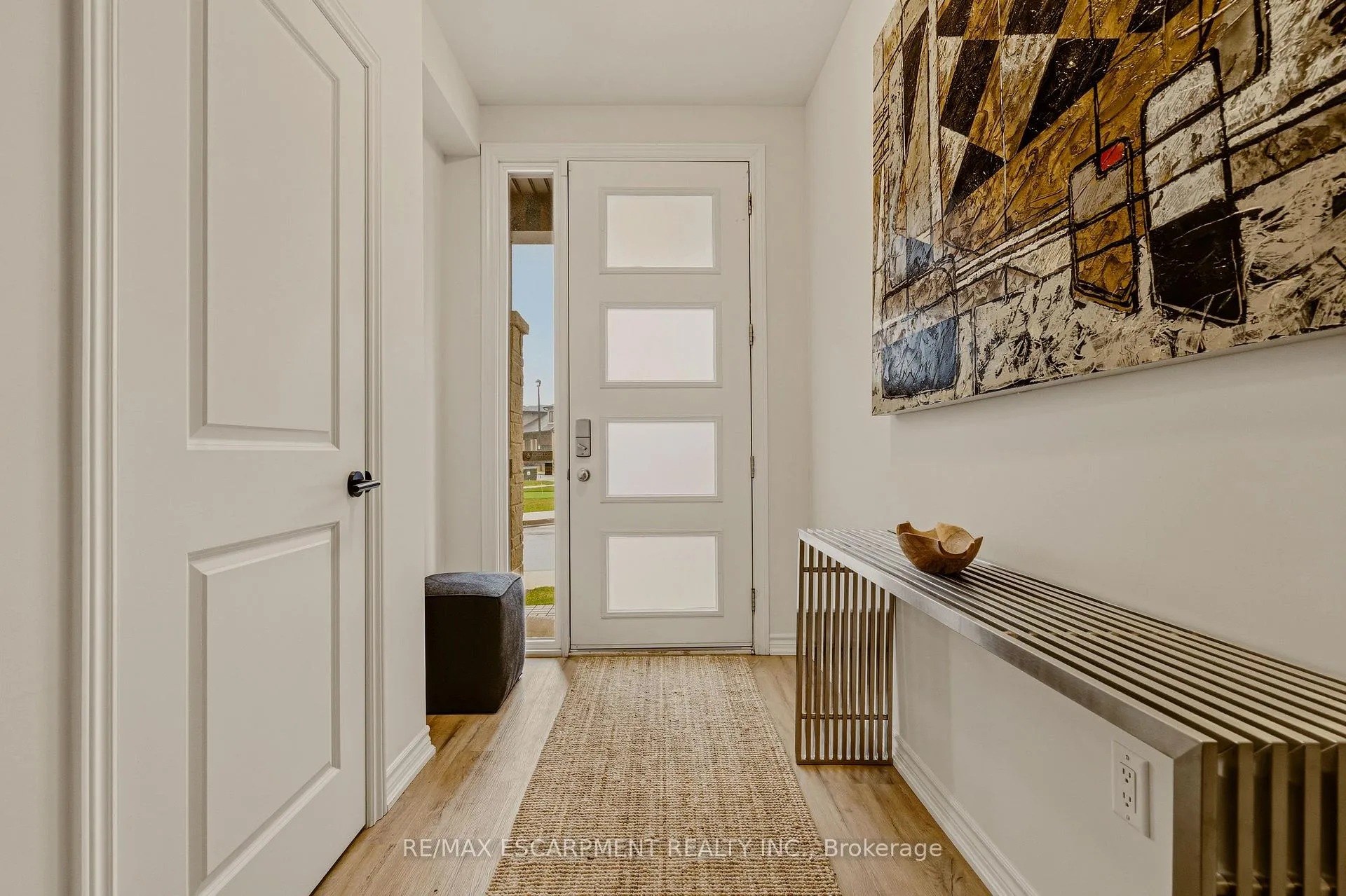 Photo 4 of 7 Cadwell Lane, Hamilton, Mountview — HOMEH