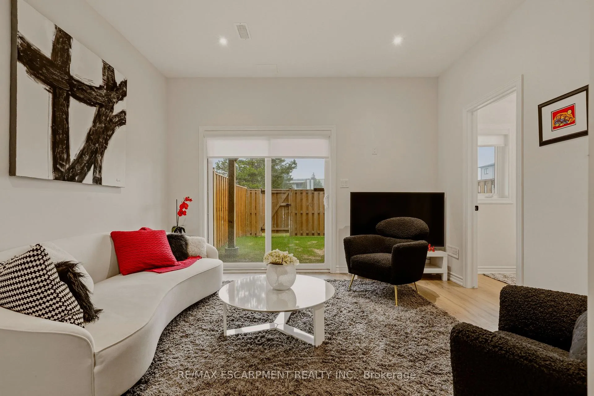 Photo 5 of 7 Cadwell Lane, Hamilton, Mountview — HOMEH