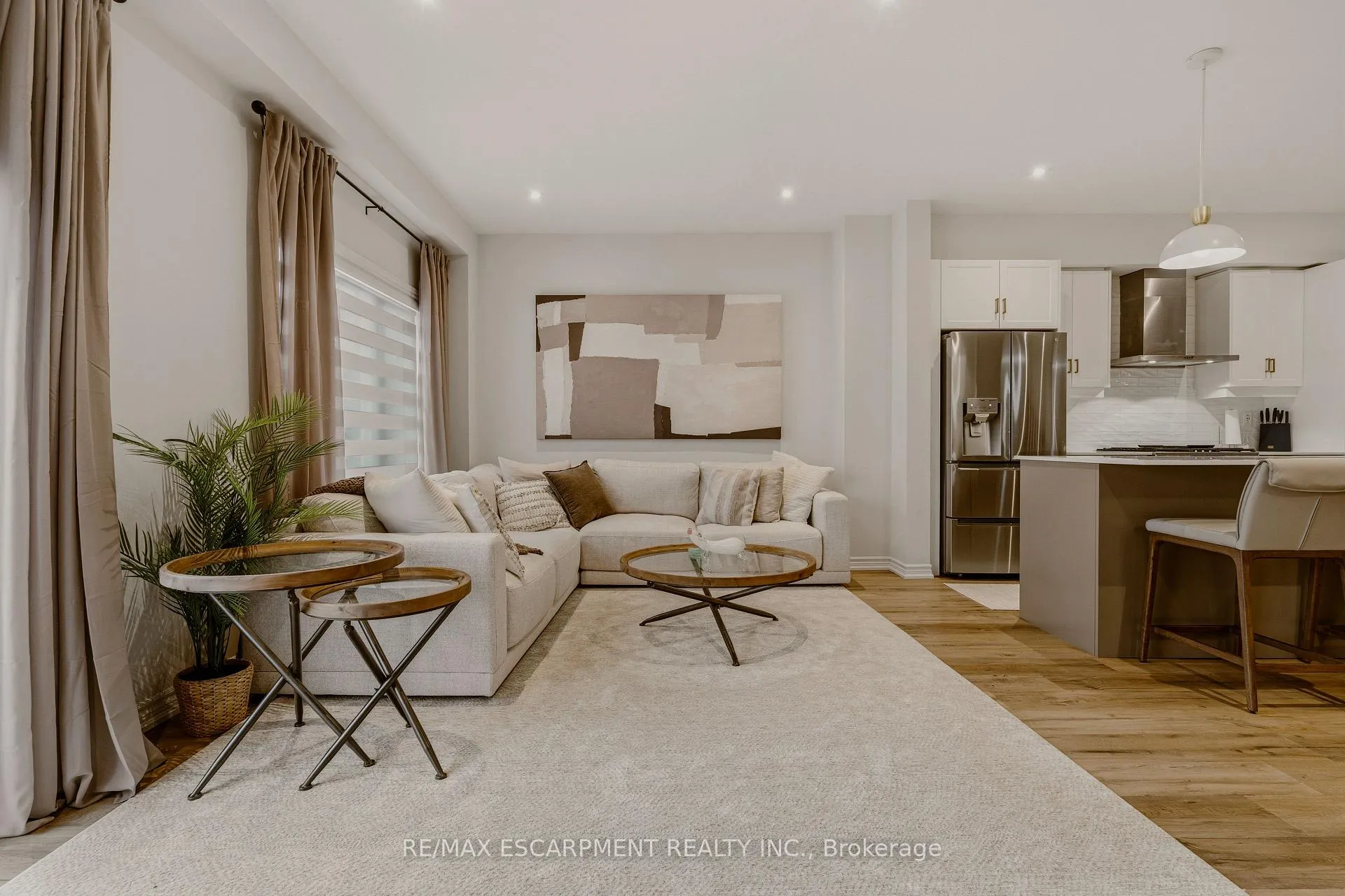 Photo 14 of 7 Cadwell Lane, Hamilton, Mountview — HOMEH