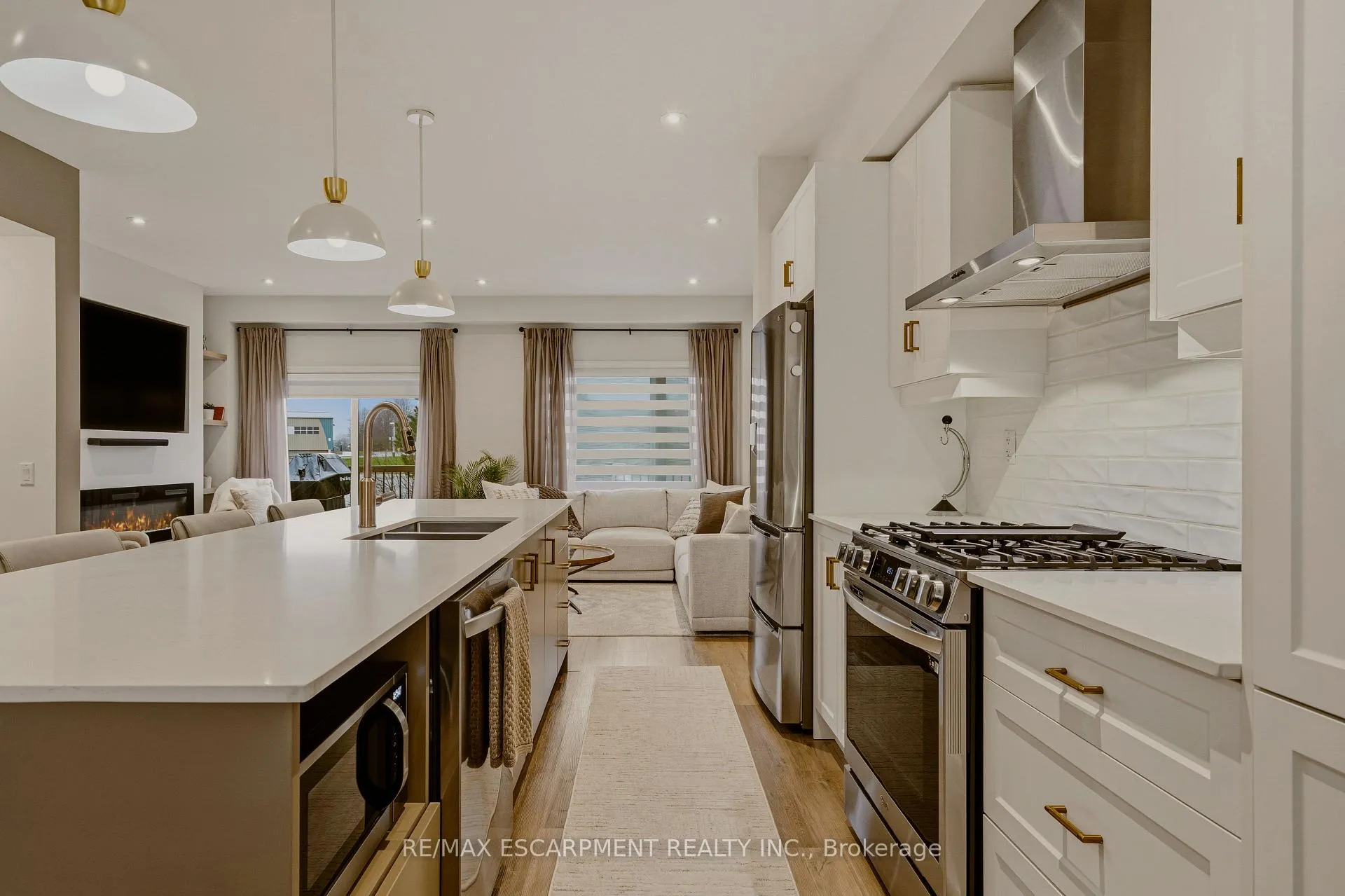 Photo 19 of 7 Cadwell Lane, Hamilton, Mountview — HOMEH
