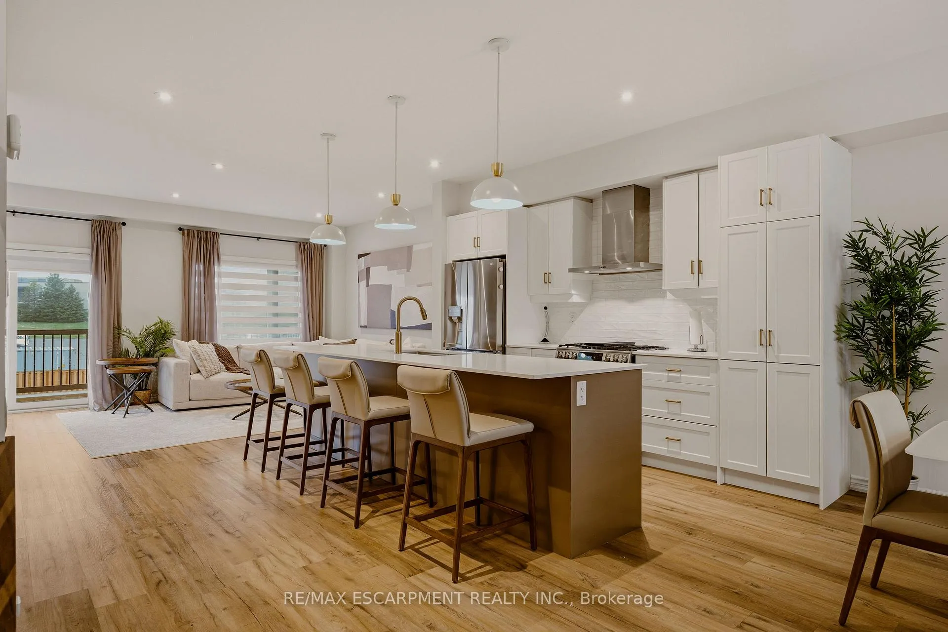 Photo 21 of 7 Cadwell Lane, Hamilton, Mountview — HOMEH