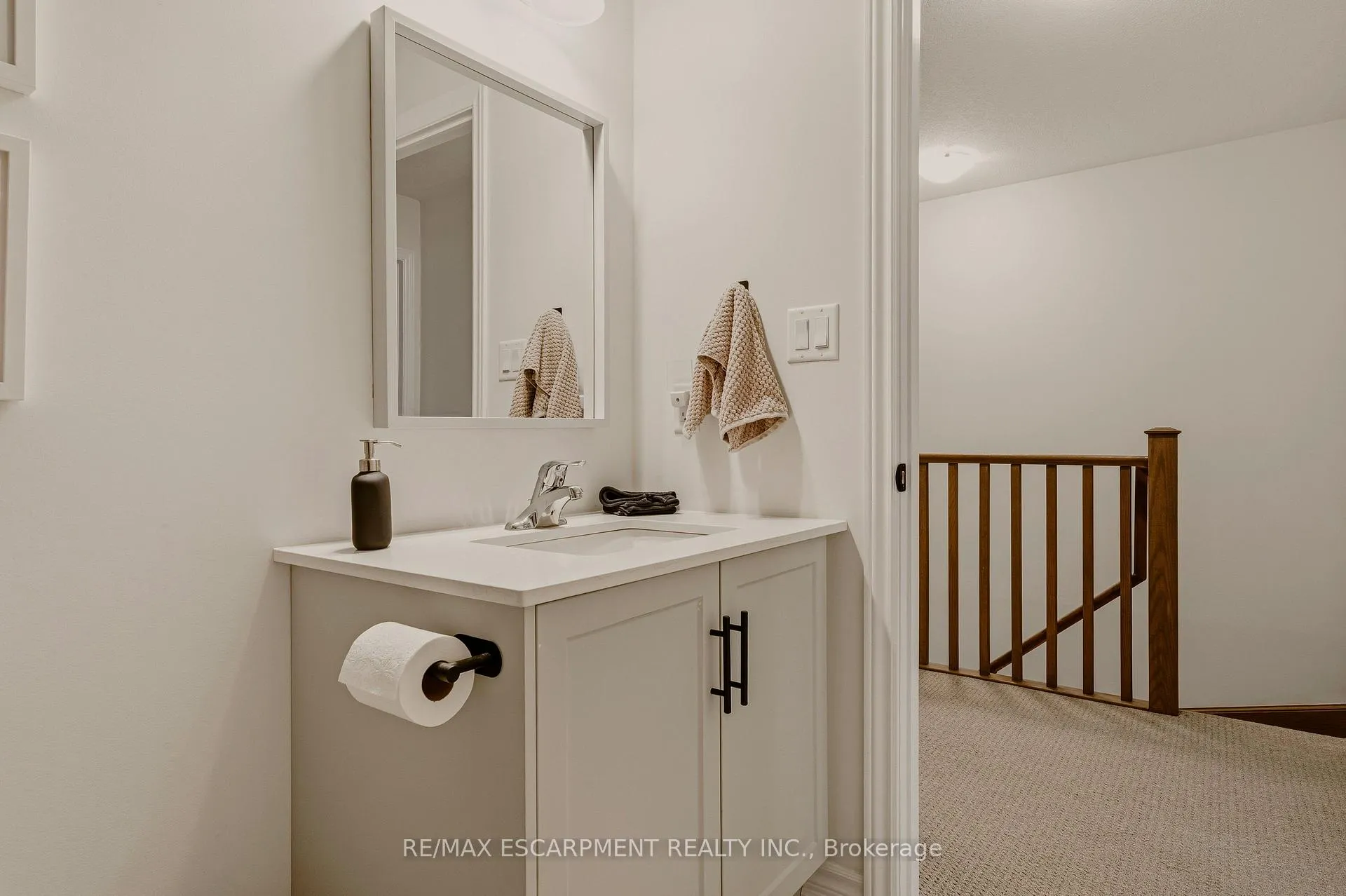 Photo 40 of 7 Cadwell Lane, Hamilton, Mountview — HOMEH