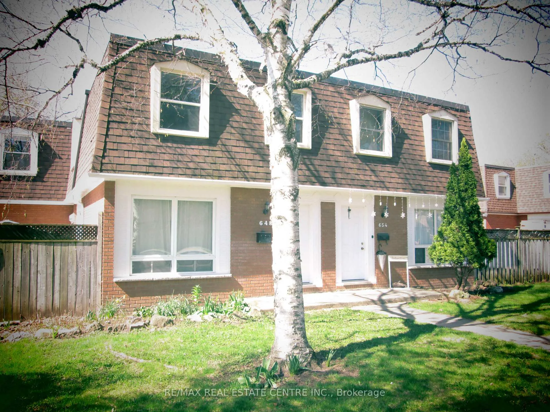 Photo 3 of 648 Francis Road, Burlington, LaSalle — HOMEH