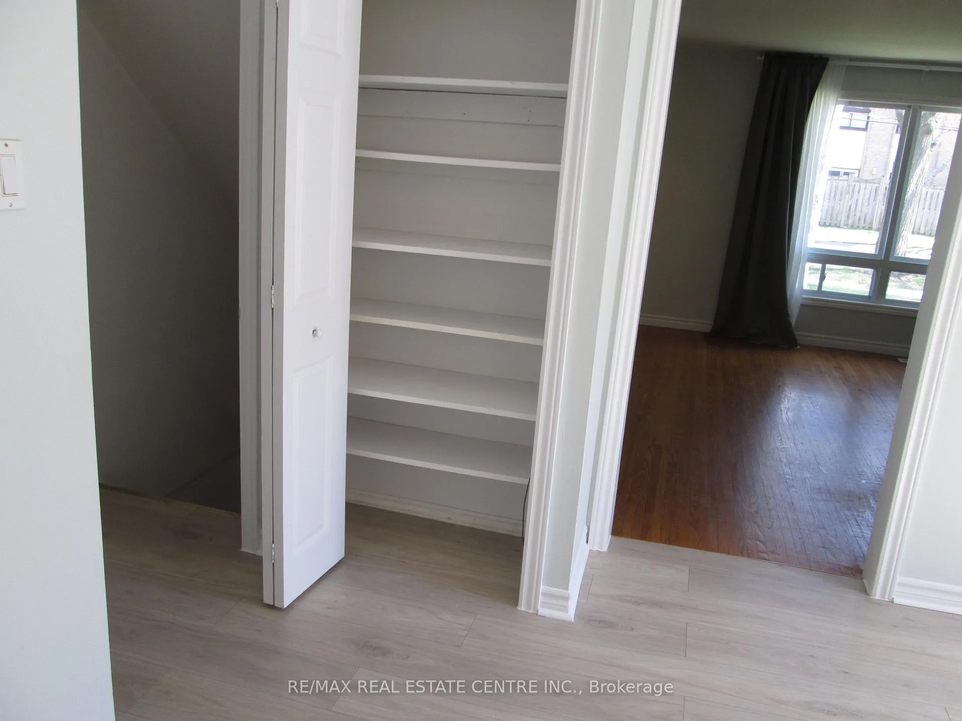 Photo 15 of 648 Francis Road, Burlington, LaSalle — HOMEH