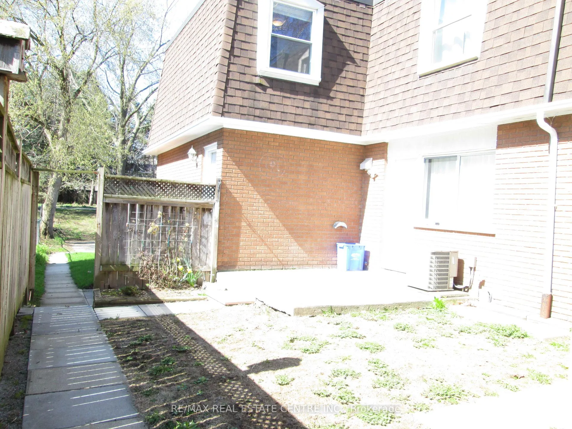 Photo 32 of 648 Francis Road, Burlington, LaSalle — HOMEH
