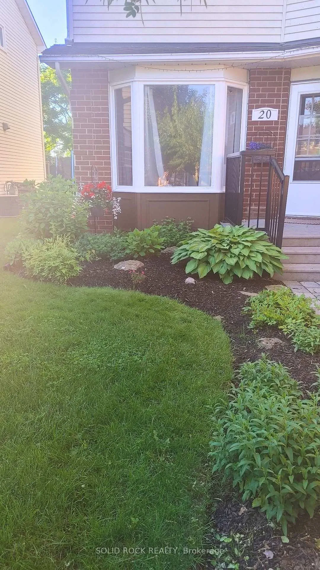 Photo 3 of 20 Shetland Way, Ottawa, Kanata - Bridlewood — HOMEH