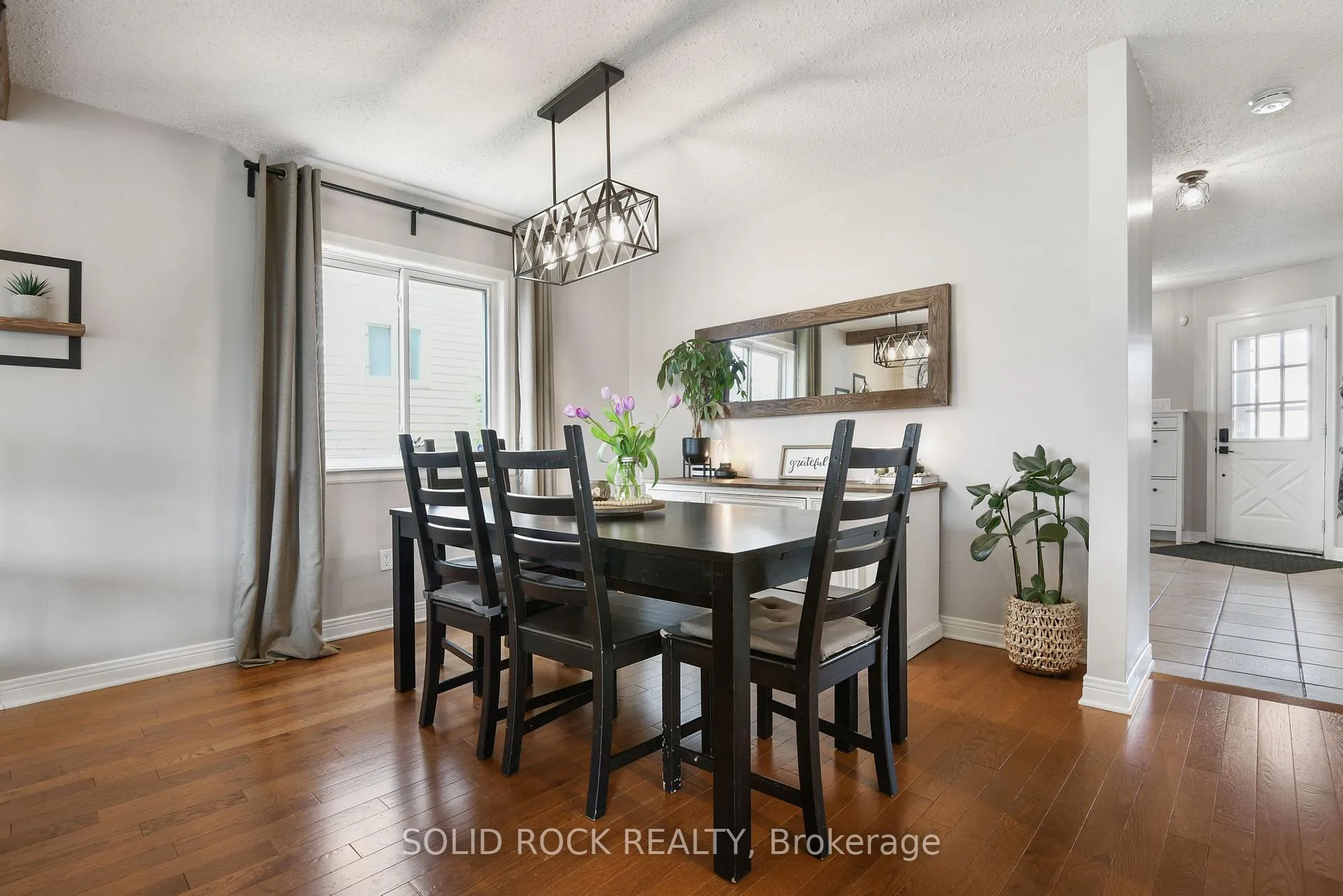 Photo 9 of 20 Shetland Way, Ottawa, Kanata - Bridlewood — HOMEH