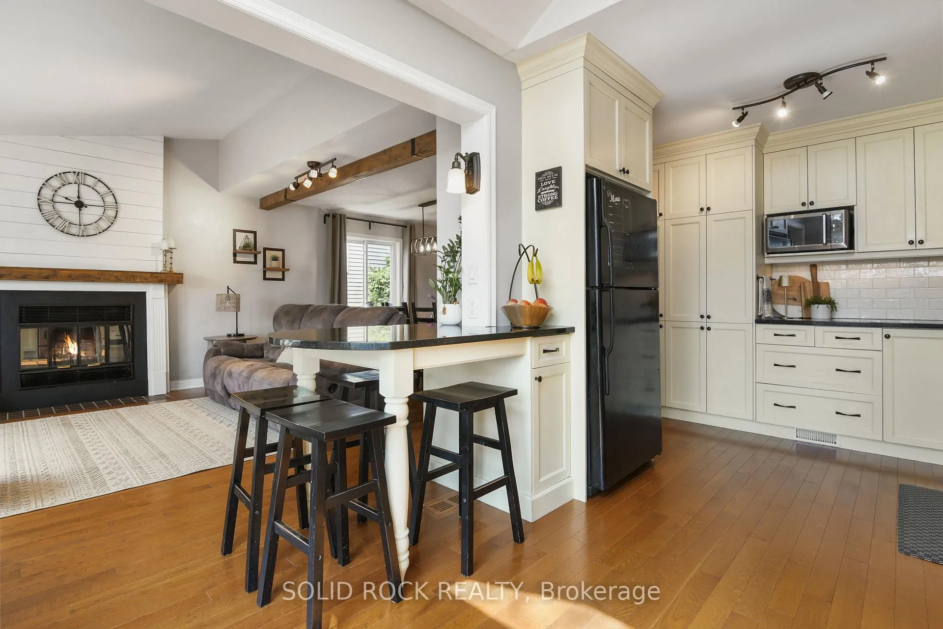 Photo 11 of 20 Shetland Way, Ottawa, Kanata - Bridlewood — HOMEH