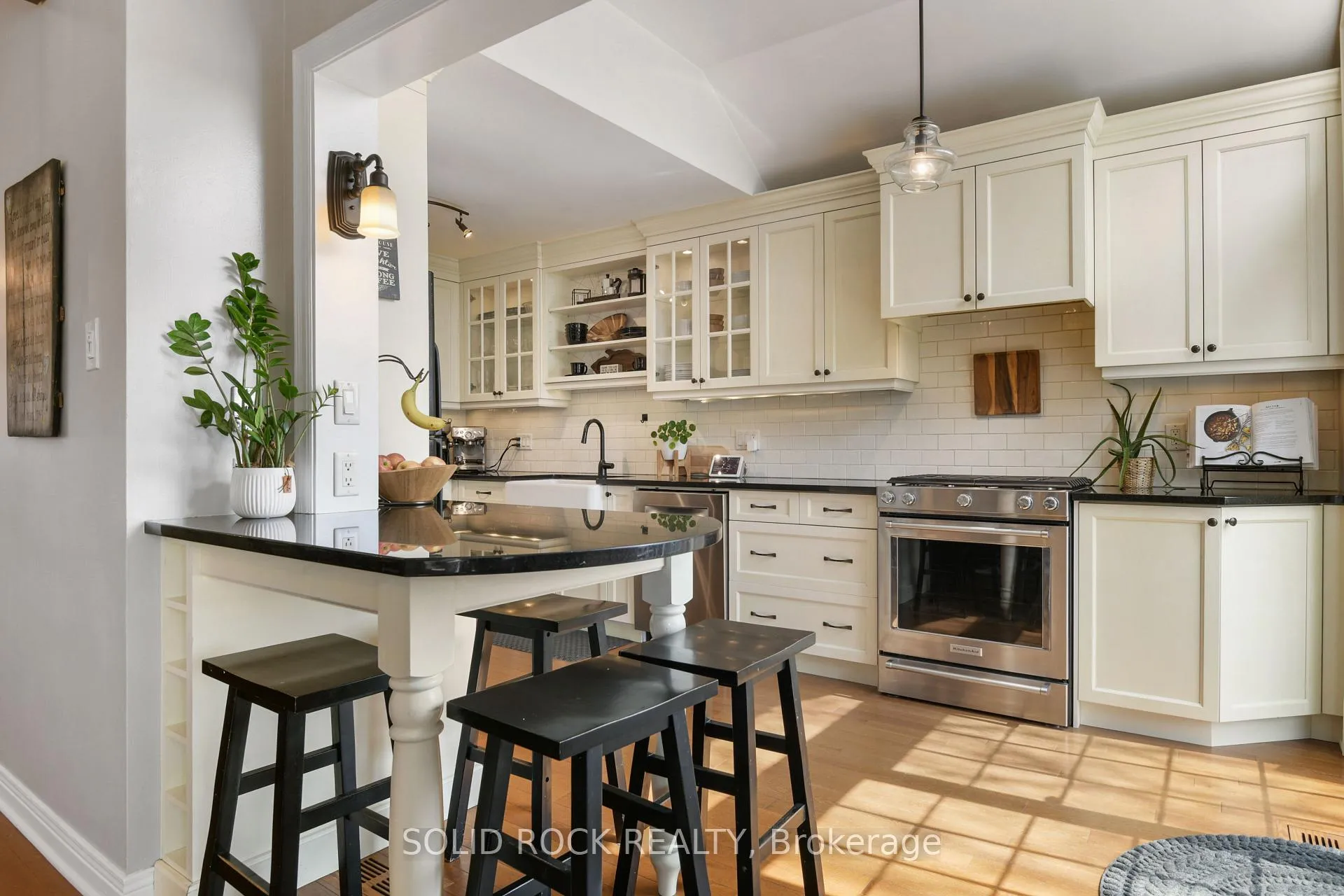 Photo 12 of 20 Shetland Way, Ottawa, Kanata - Bridlewood — HOMEH