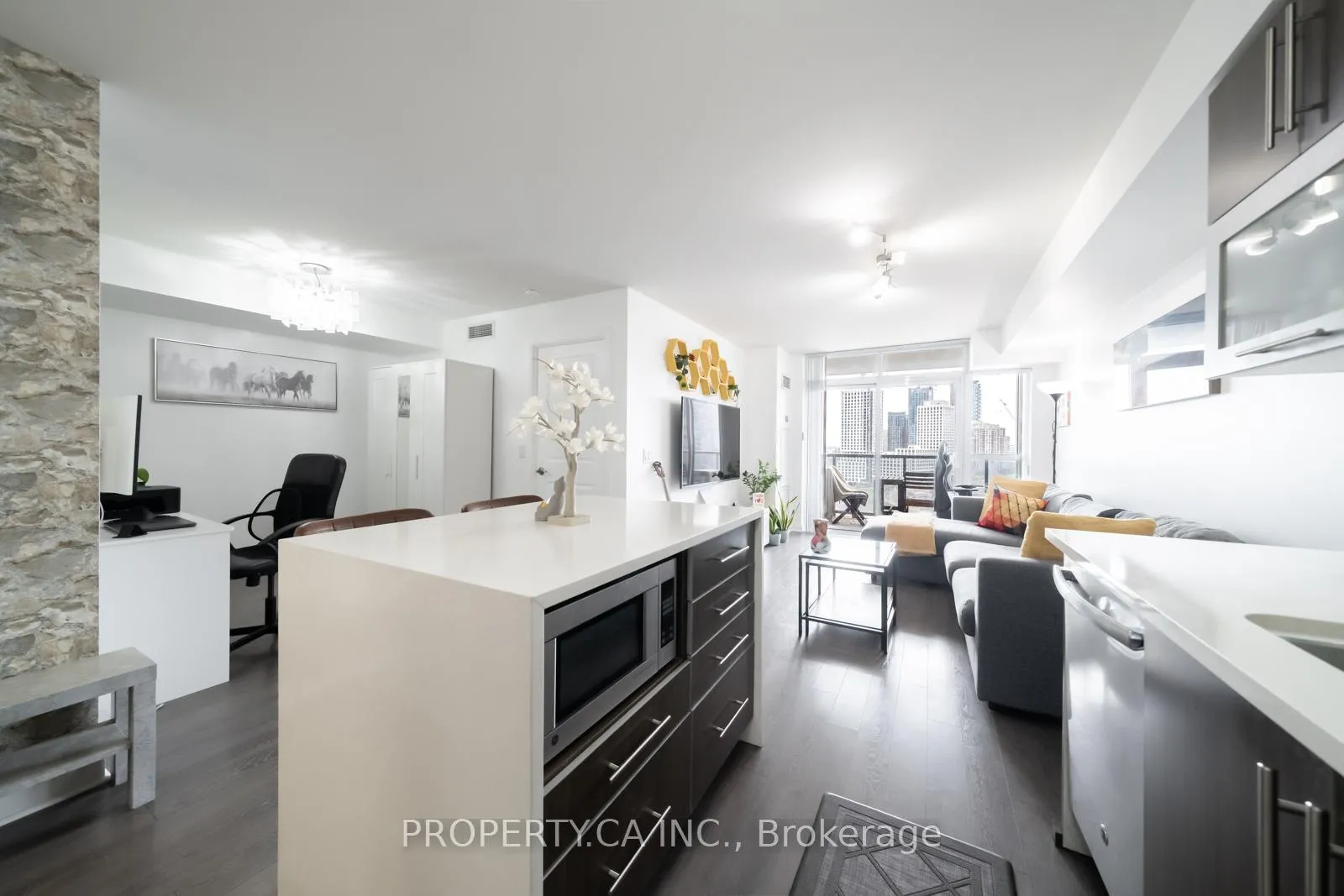 Photo 2 of Unit 1608, 1 Michael Power Place, Etobicoke, Islington-City Centre West — HOMEH