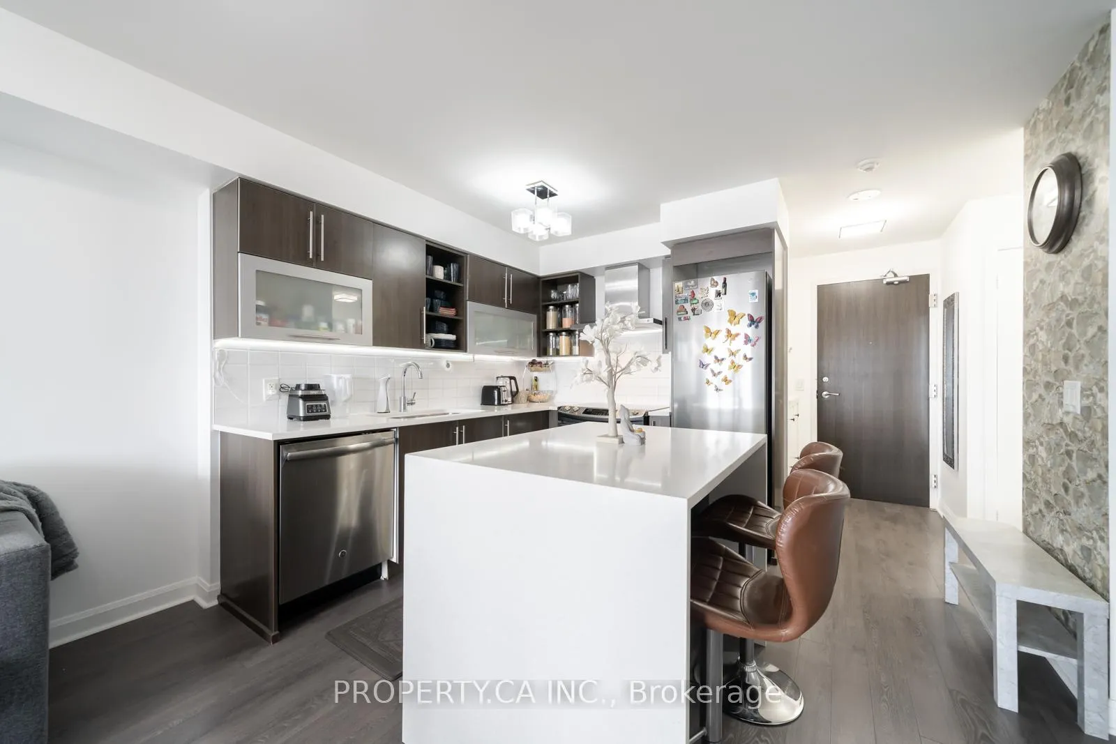 Photo 3 of Unit 1608, 1 Michael Power Place, Etobicoke, Islington-City Centre West — HOMEH