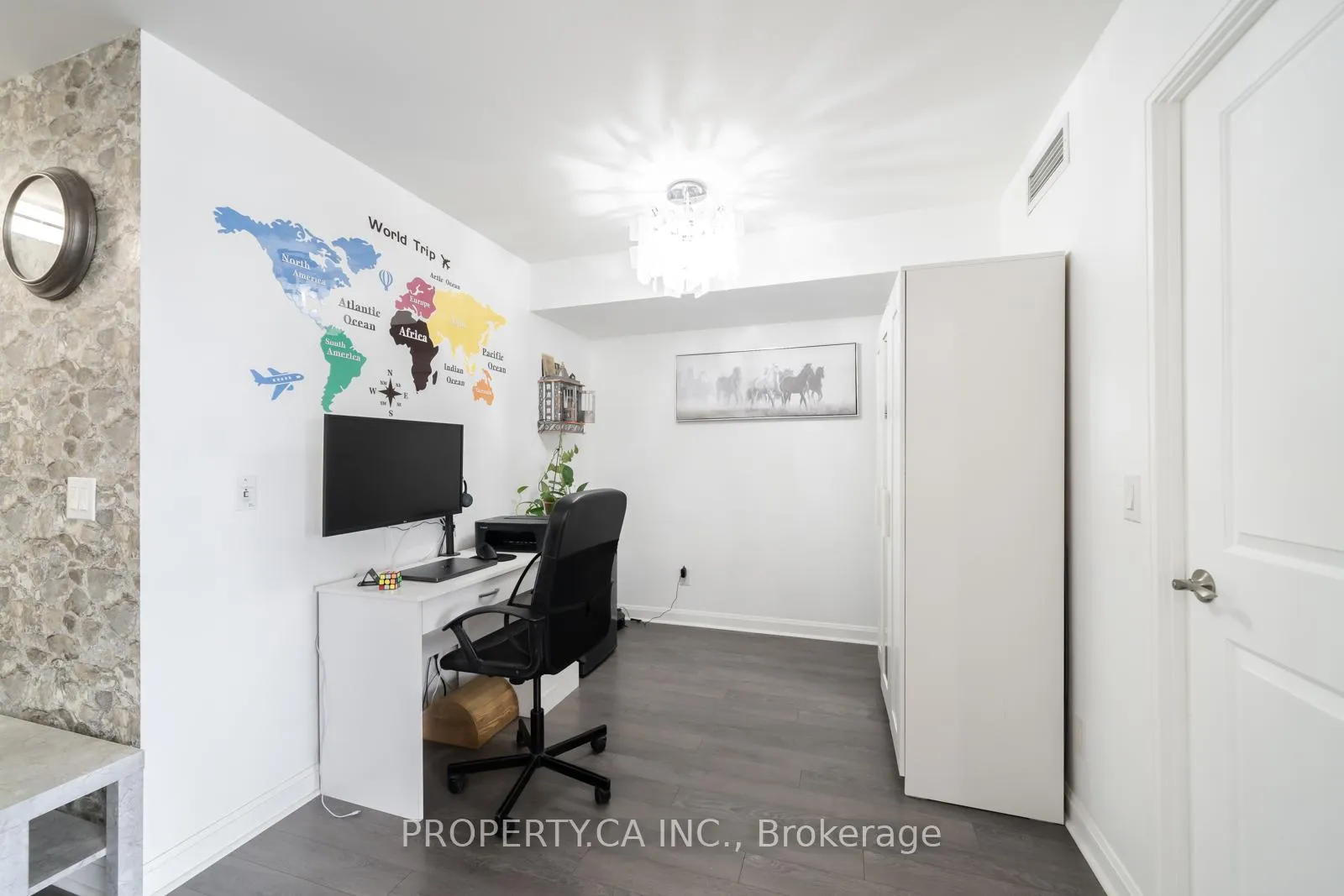Photo 5 of Unit 1608, 1 Michael Power Place, Etobicoke, Islington-City Centre West — HOMEH