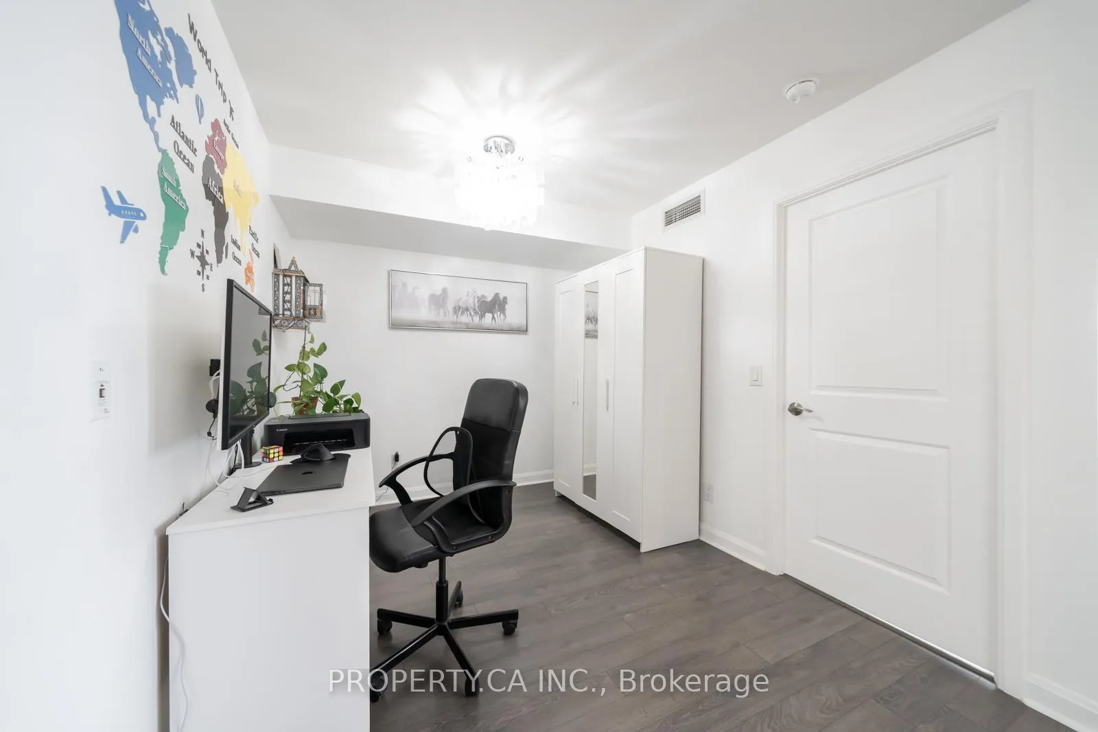Photo 6 of Unit 1608, 1 Michael Power Place, Etobicoke, Islington-City Centre West — HOMEH