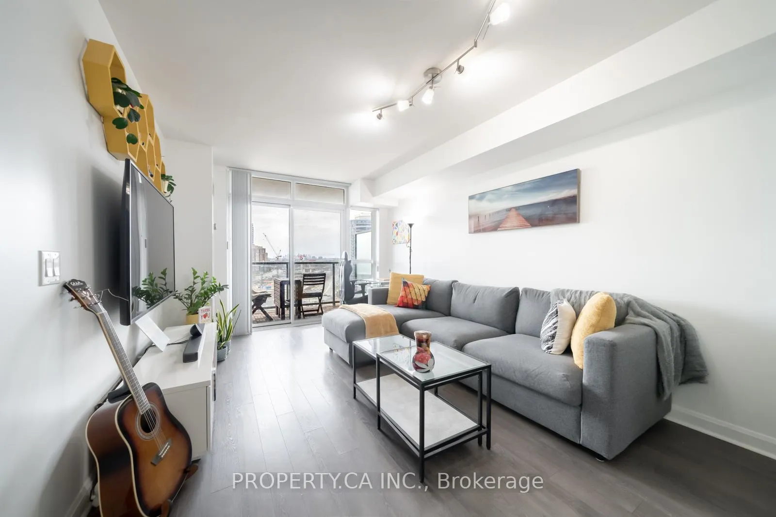 Photo 8 of Unit 1608, 1 Michael Power Place, Etobicoke, Islington-City Centre West — HOMEH