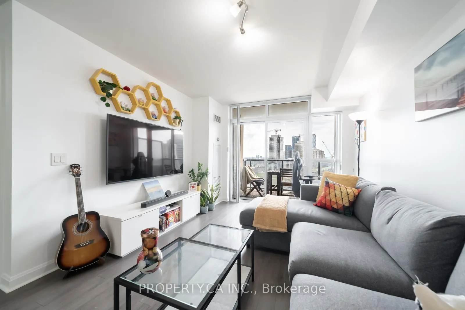 Photo 9 of Unit 1608, 1 Michael Power Place, Etobicoke, Islington-City Centre West — HOMEH