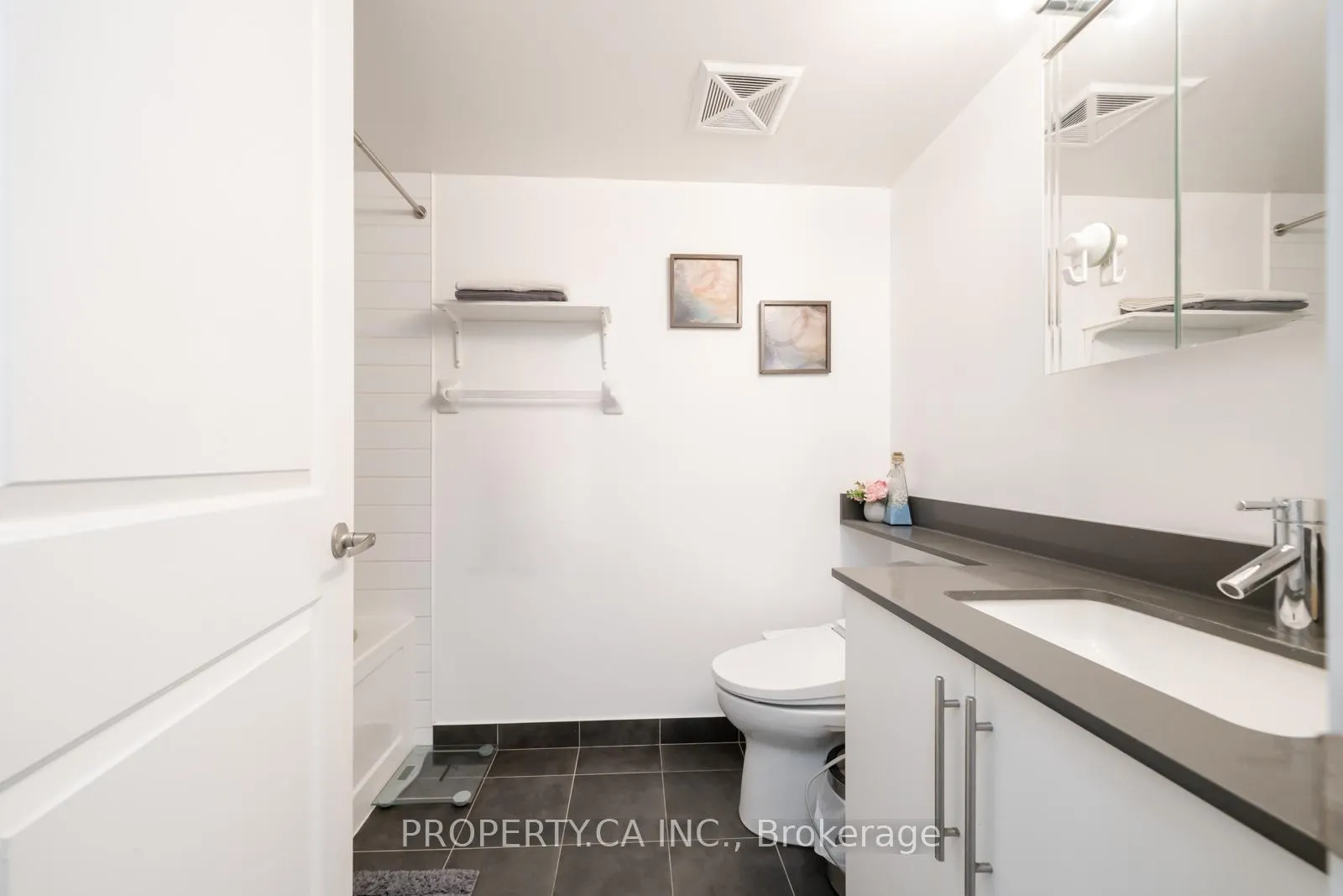 Photo 14 of Unit 1608, 1 Michael Power Place, Etobicoke, Islington-City Centre West — HOMEH