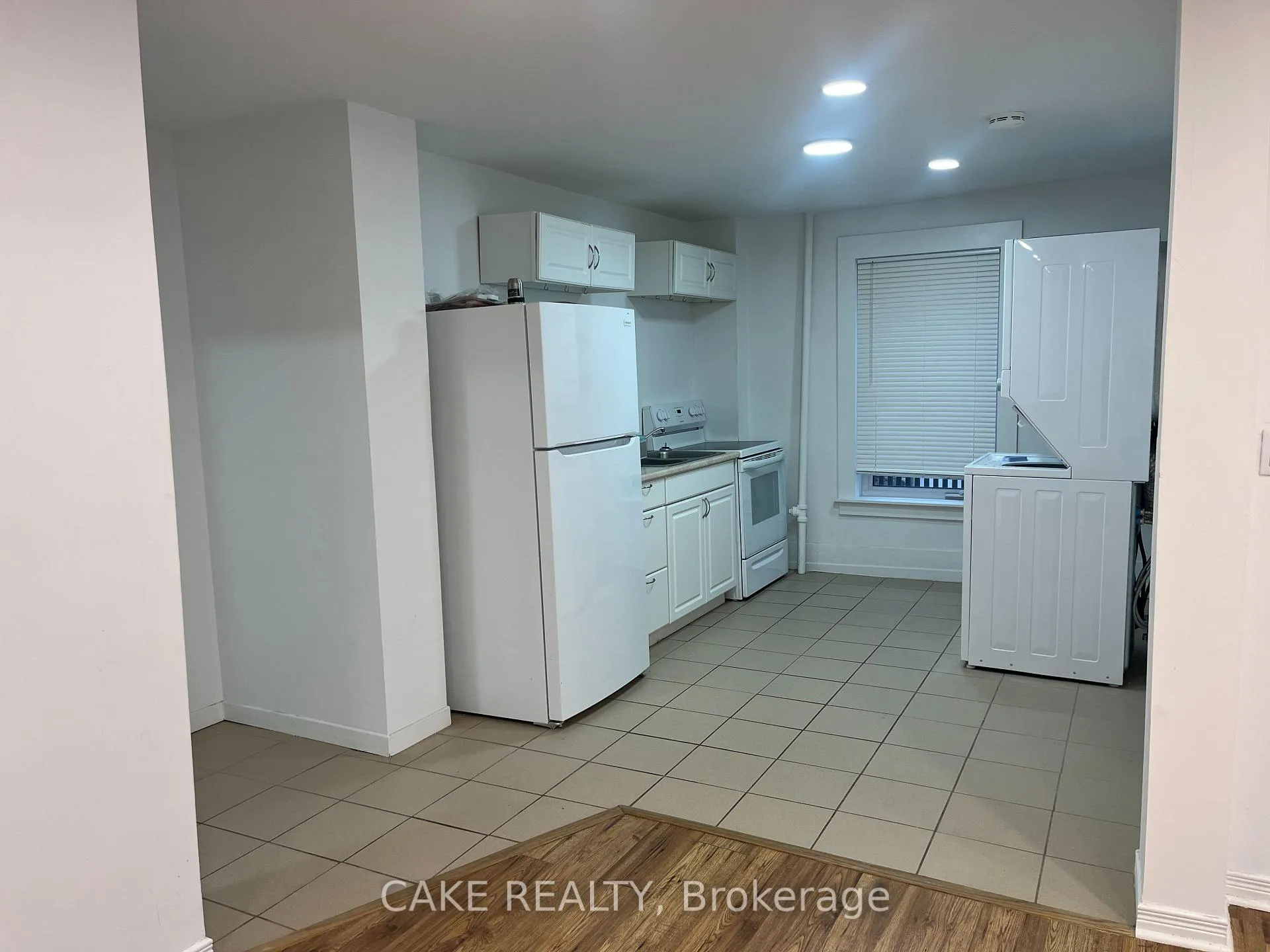 Photo 11 of 290 Main Street, King, Schomberg — HOMEH