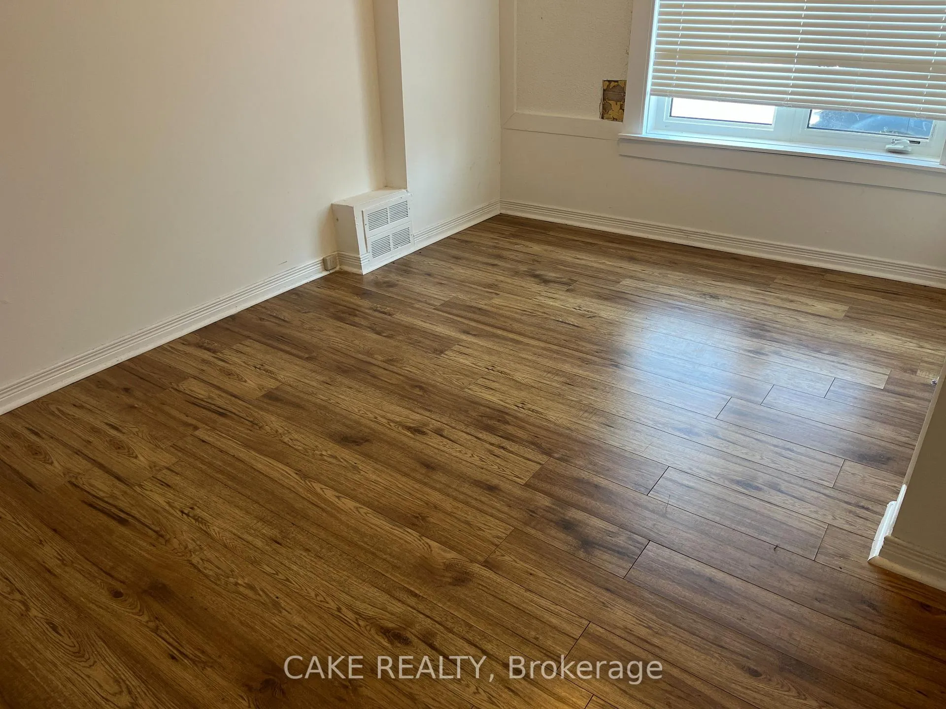 Photo 14 of 290 Main Street, King, Schomberg — HOMEH