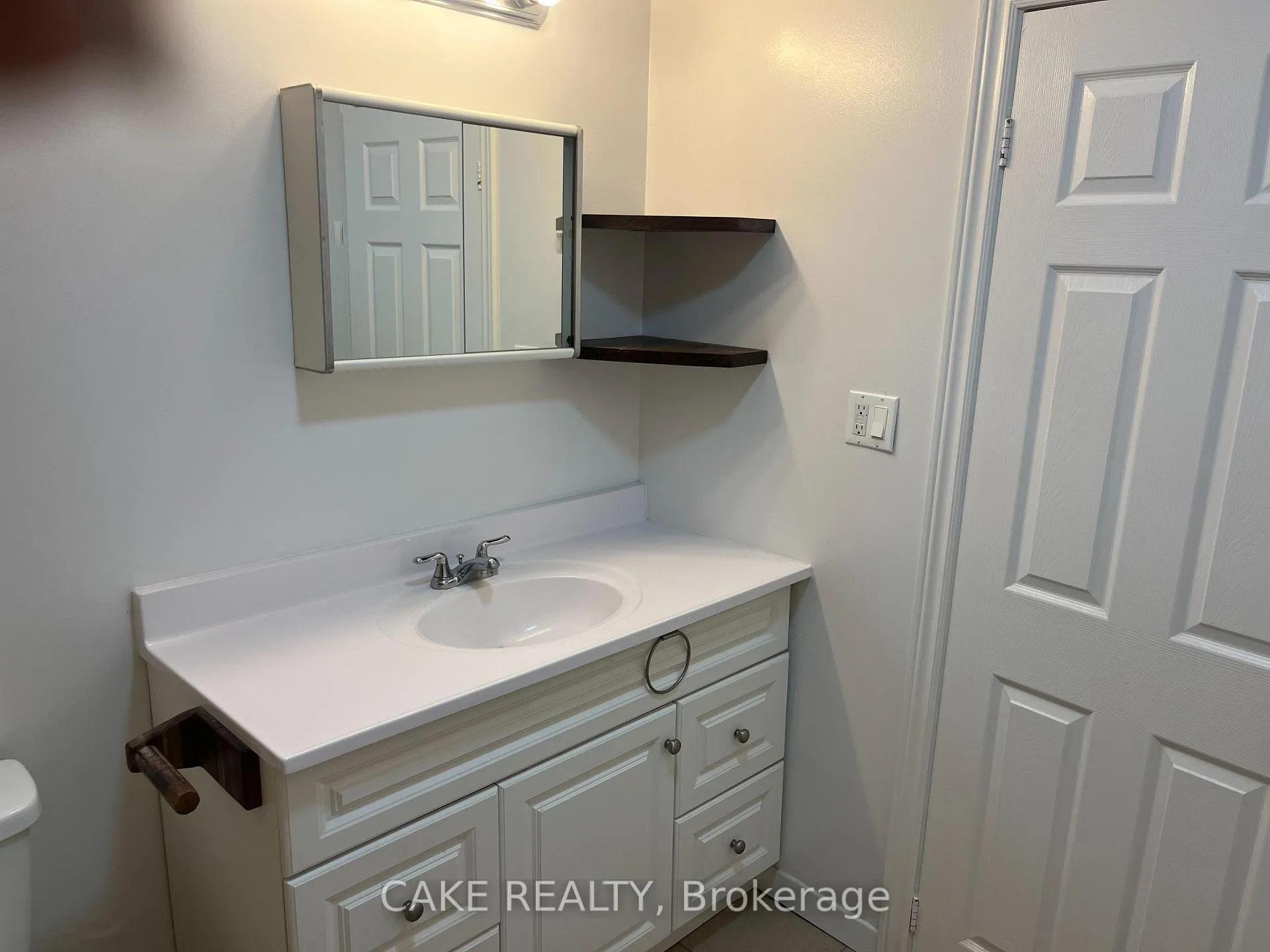 Photo 20 of 290 Main Street, King, Schomberg — HOMEH