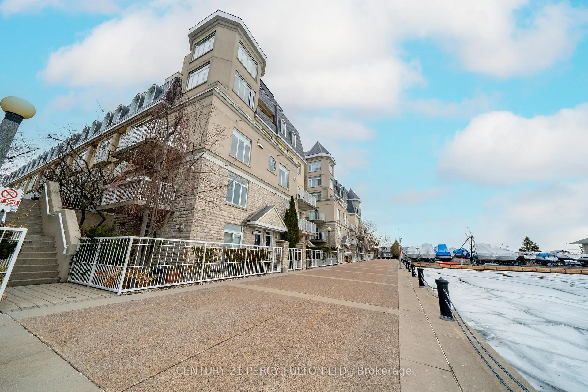 Photo 3 of Unit 335, 32 Stadium Road, Toronto, Niagara — HOMEH