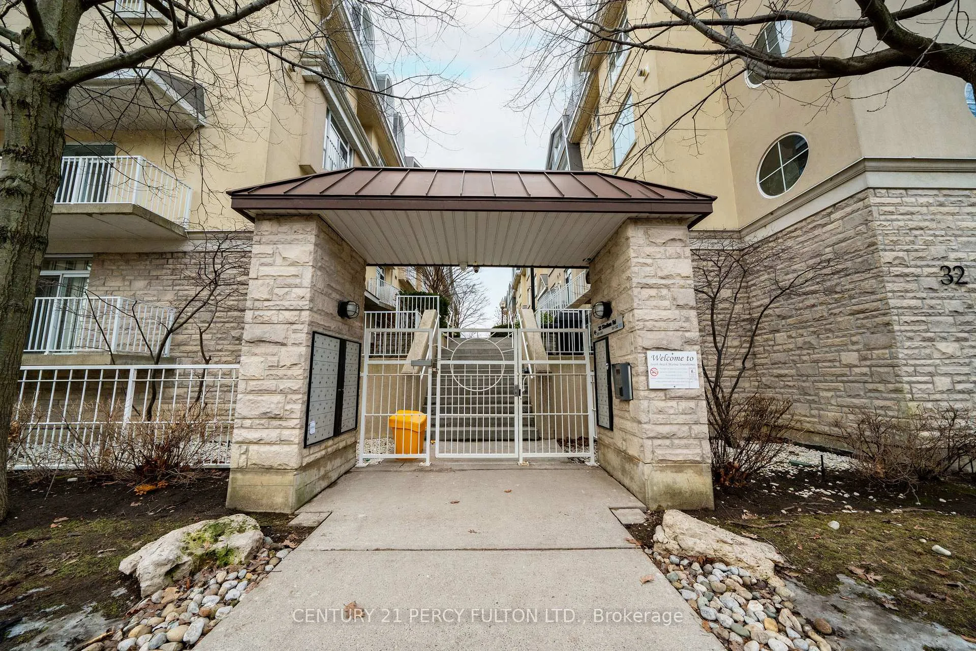 Photo 4 of Unit 335, 32 Stadium Road, Toronto, Niagara — HOMEH