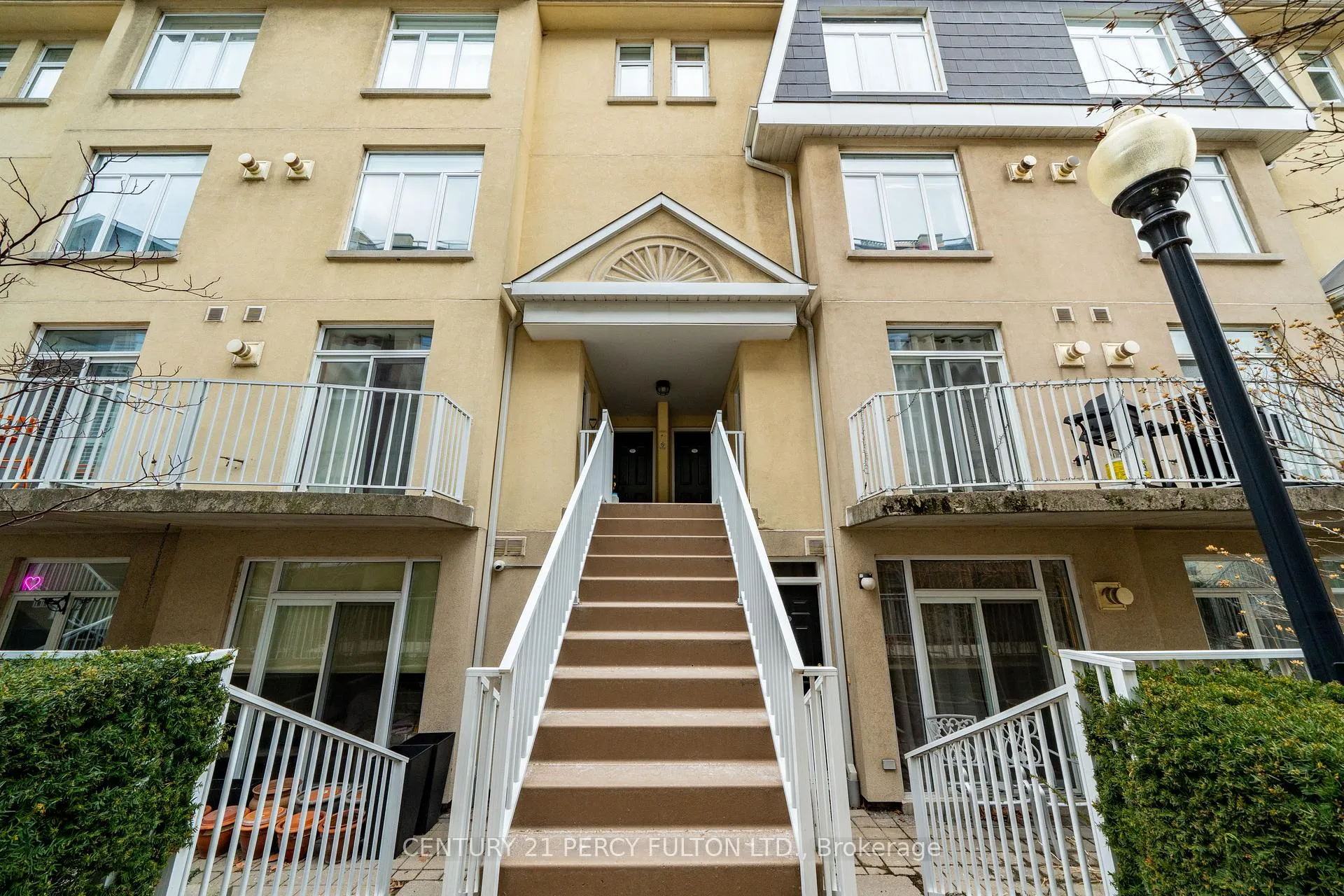 Photo 8 of Unit 335, 32 Stadium Road, Toronto, Niagara — HOMEH