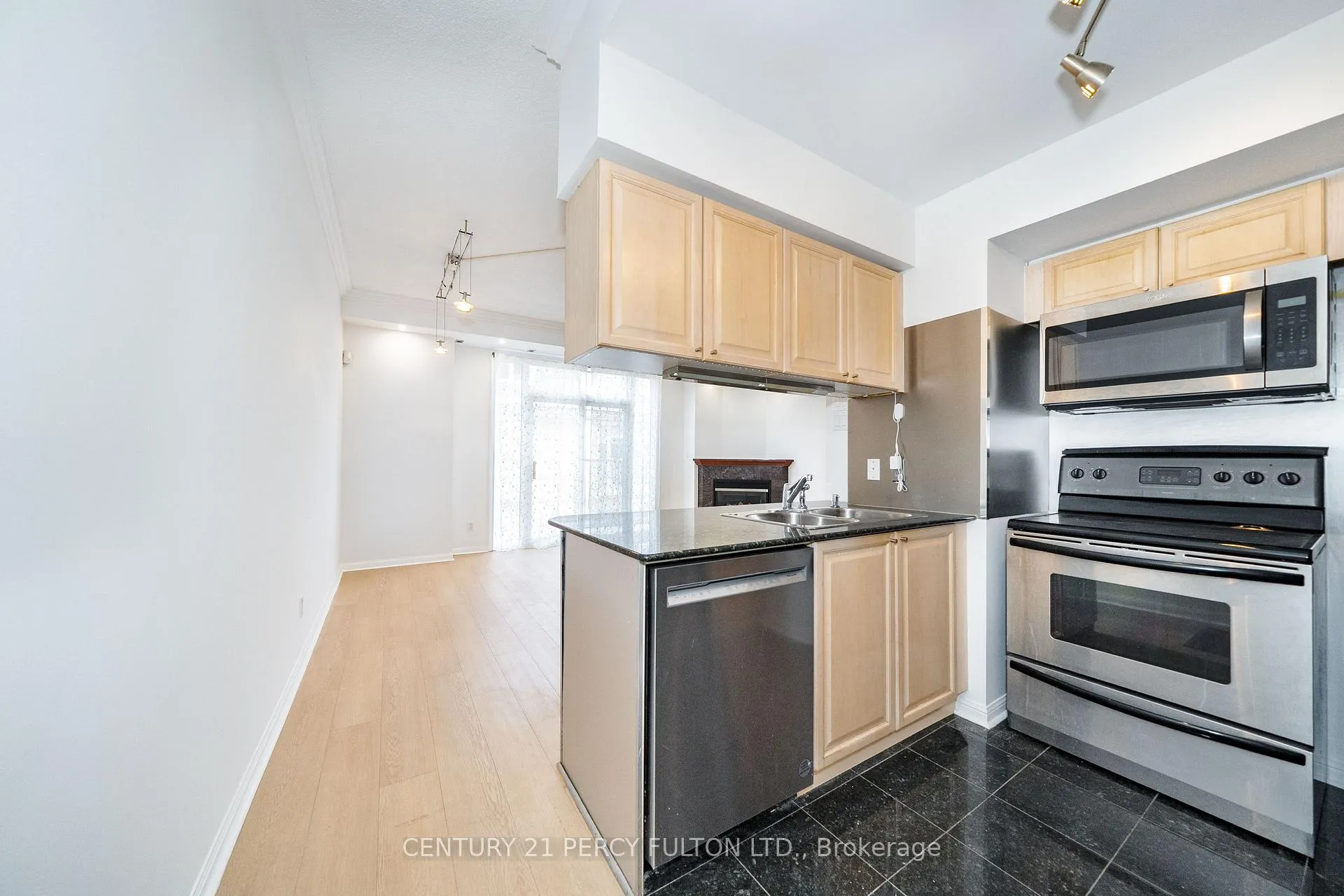 Photo 11 of Unit 335, 32 Stadium Road, Toronto, Niagara — HOMEH