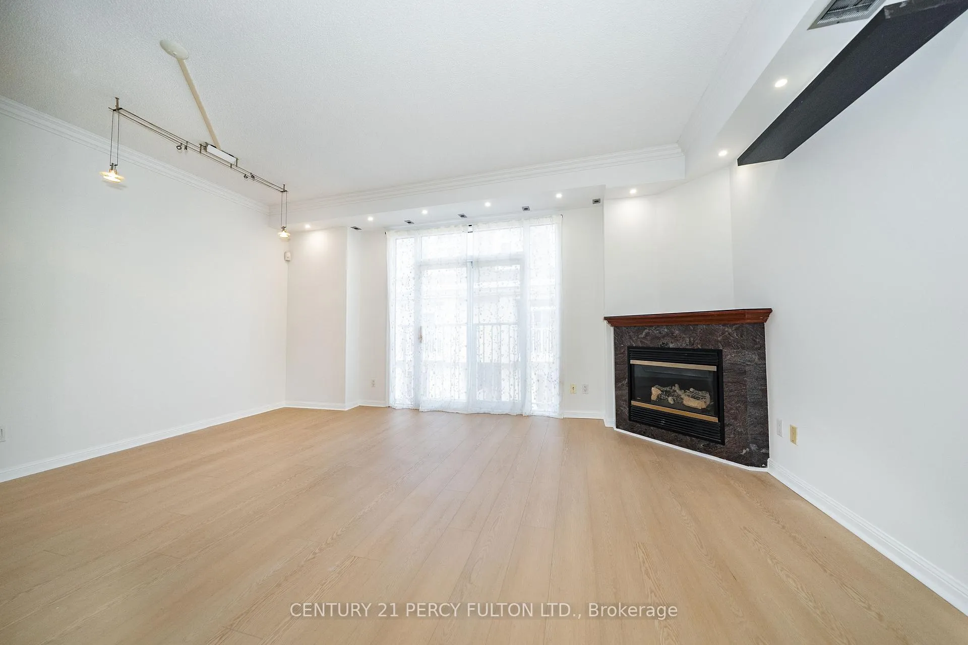 Photo 23 of Unit 335, 32 Stadium Road, Toronto, Niagara — HOMEH