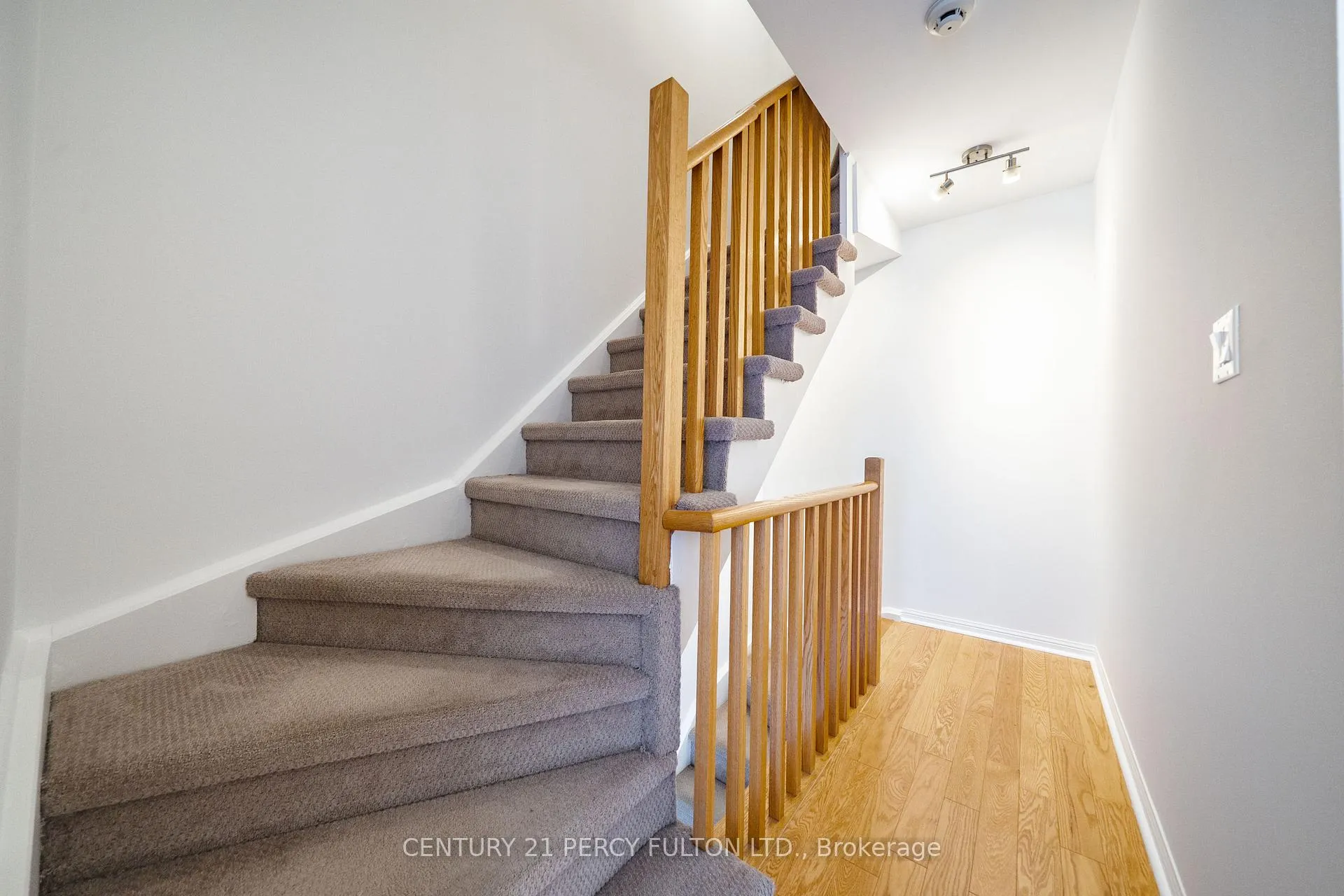 Photo 24 of Unit 335, 32 Stadium Road, Toronto, Niagara — HOMEH