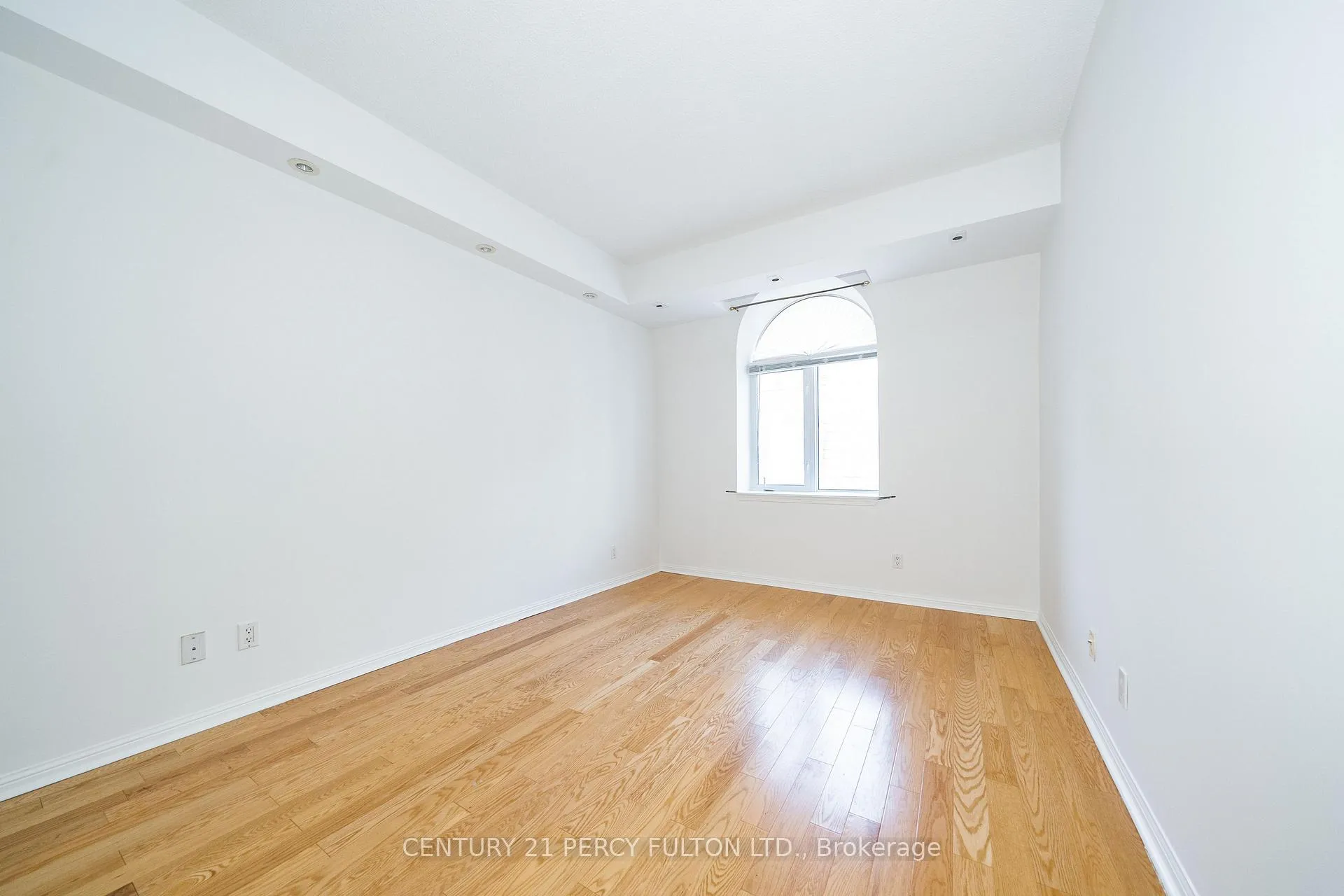 Photo 27 of Unit 335, 32 Stadium Road, Toronto, Niagara — HOMEH