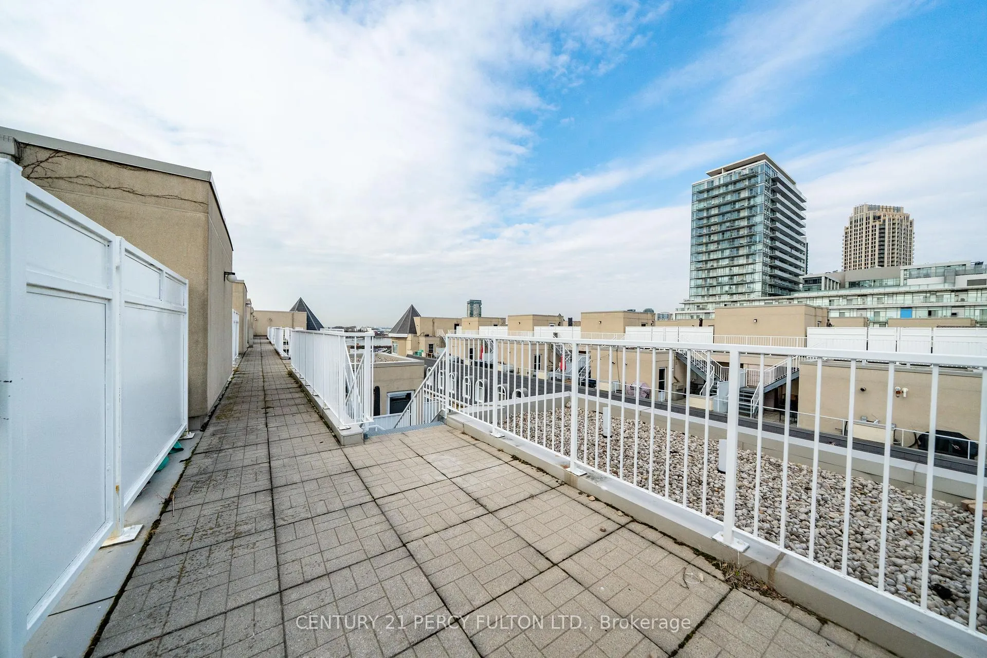 Photo 38 of Unit 335, 32 Stadium Road, Toronto, Niagara — HOMEH