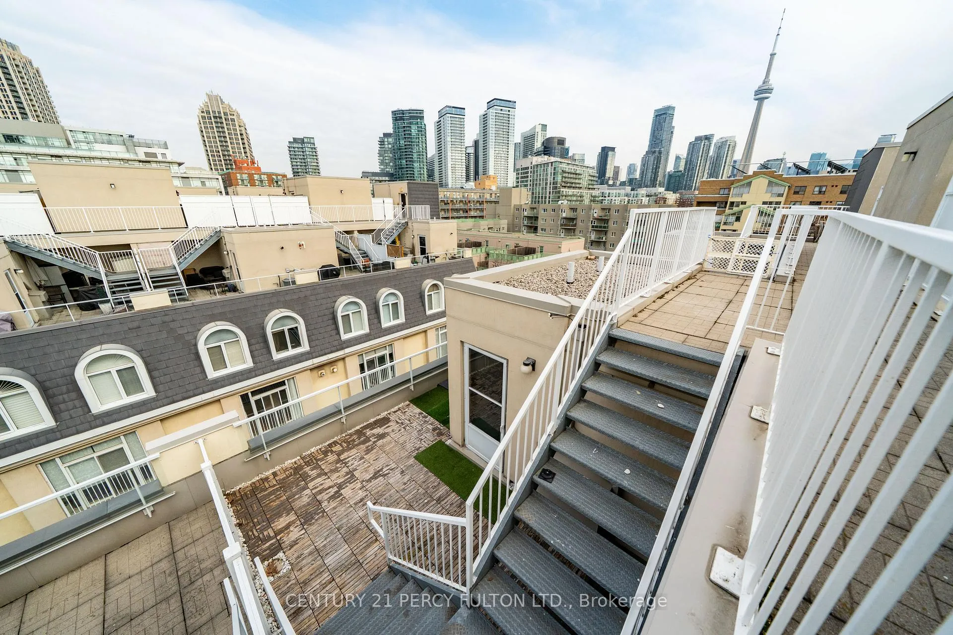 Photo 39 of Unit 335, 32 Stadium Road, Toronto, Niagara — HOMEH