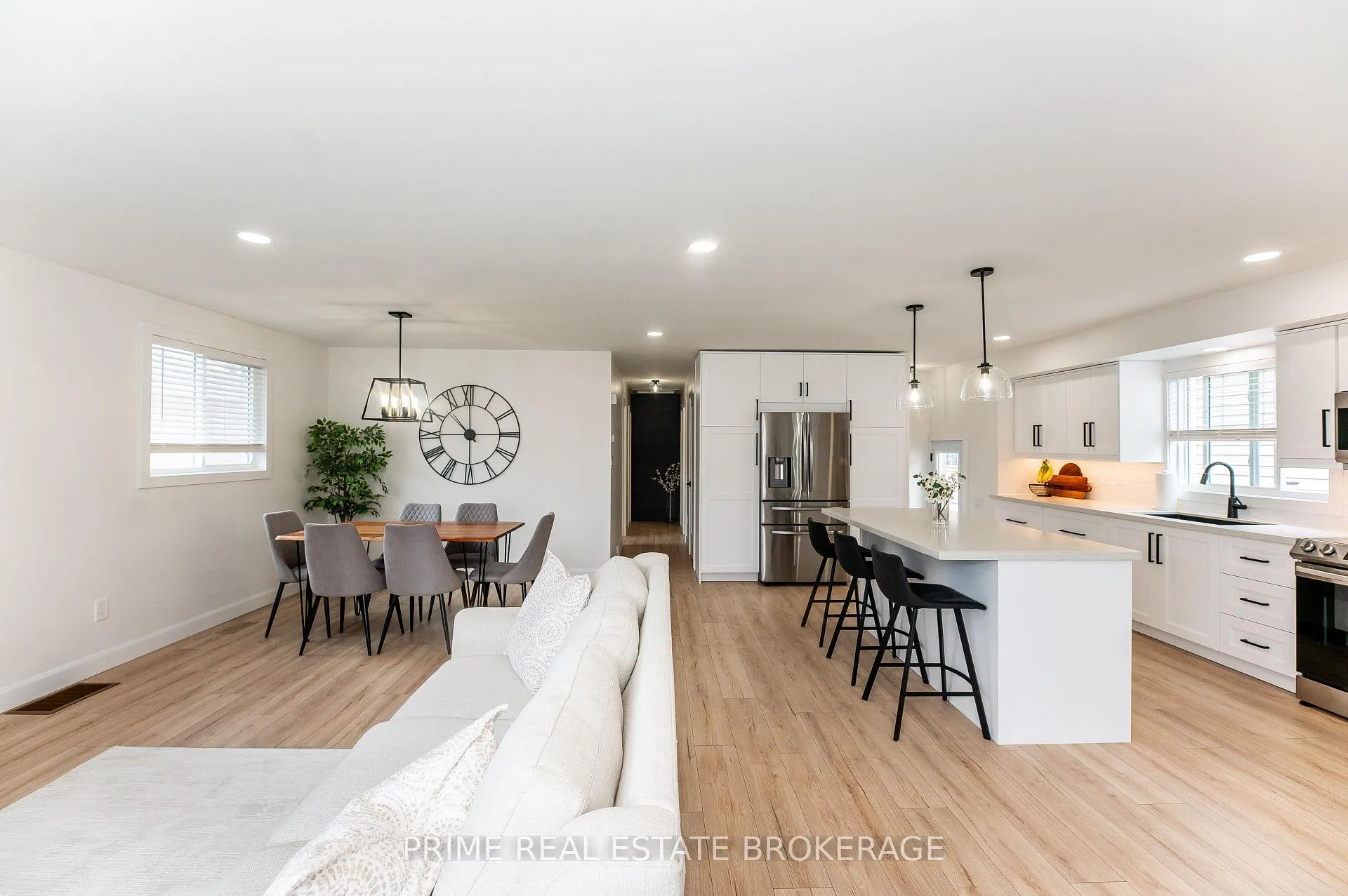Photo 6 of 33 Rice Road, St. Thomas — HOMEH