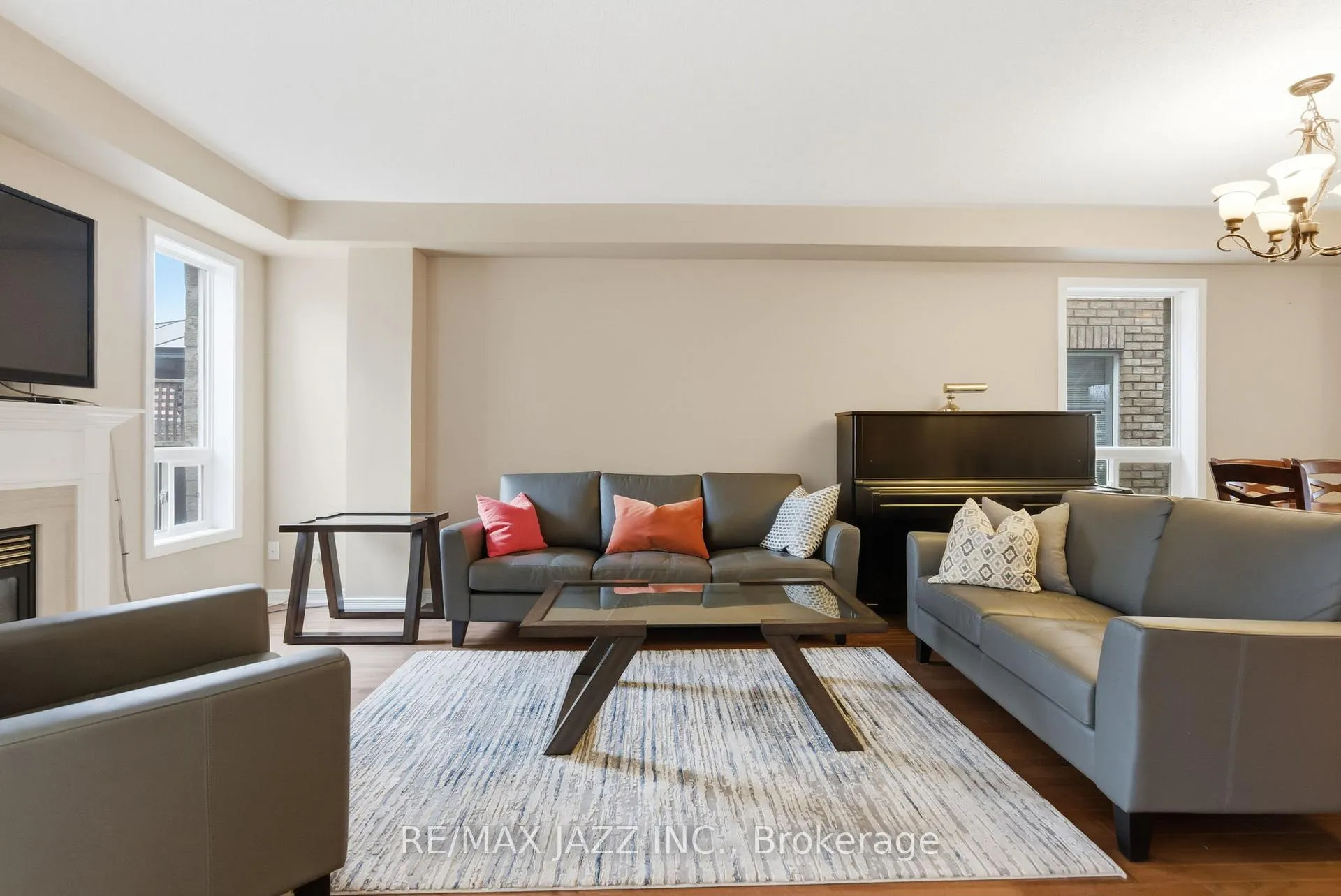 Photo 13 of 42 Russell Barton Lane, Uxbridge — HOMEH